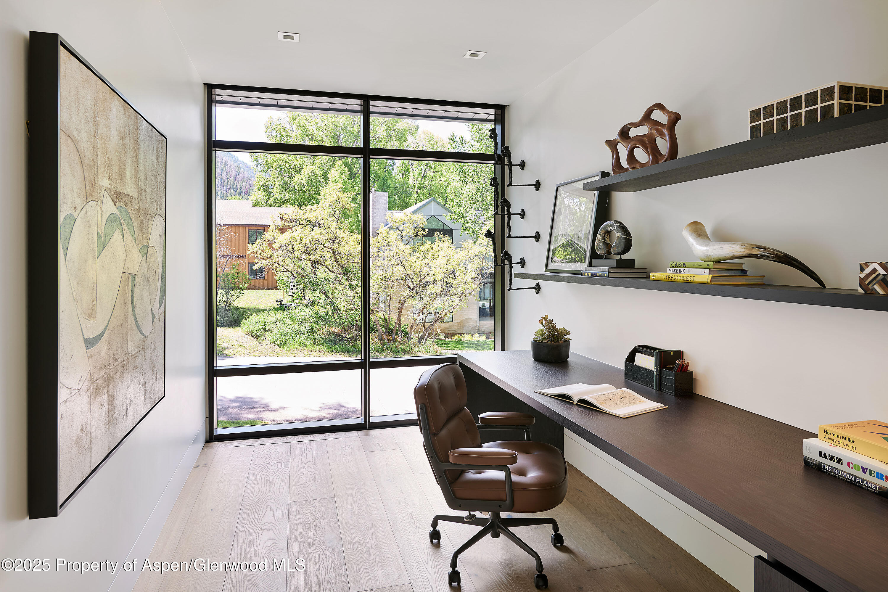 810 W Smuggler Street Property Photo 29