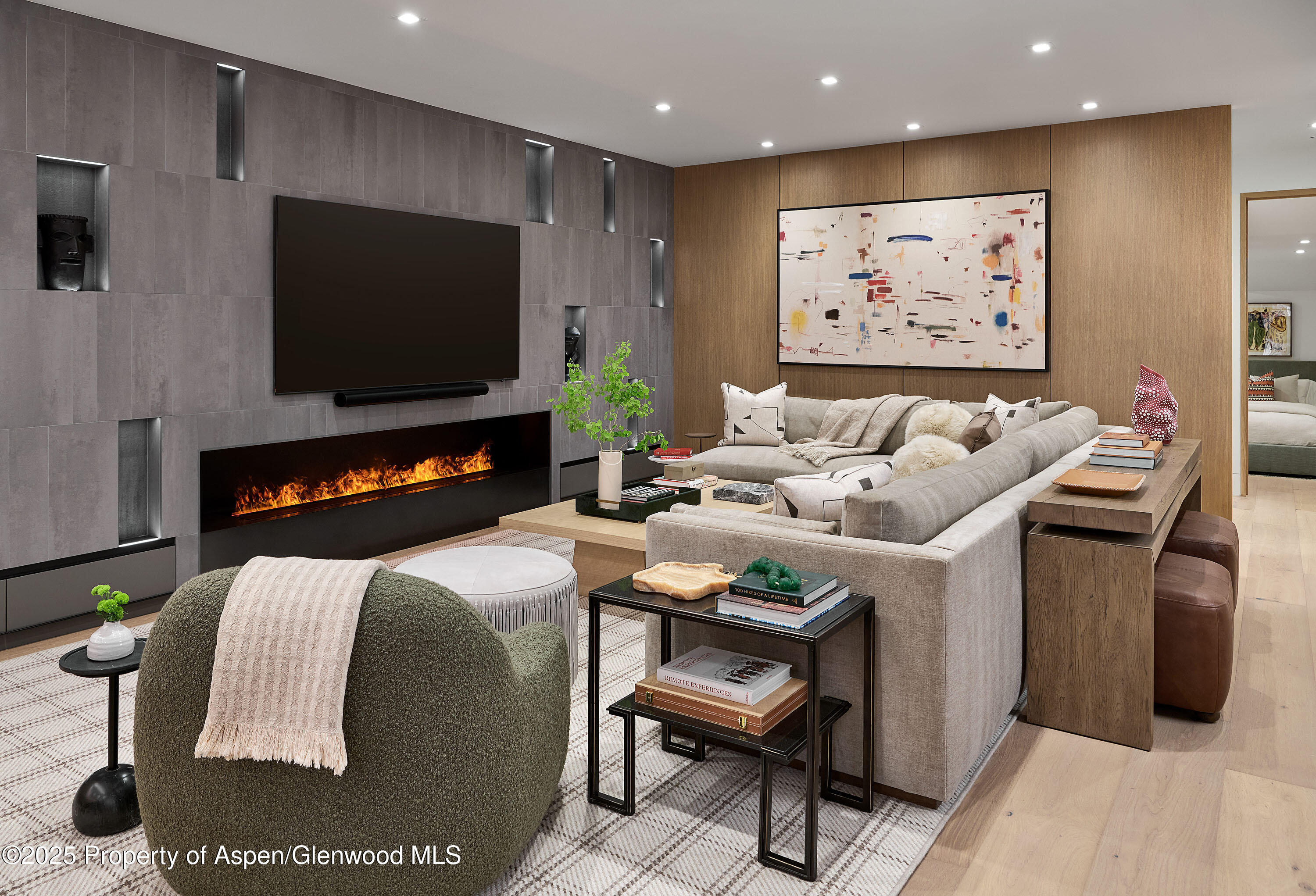 810 W Smuggler Street Property Photo 32