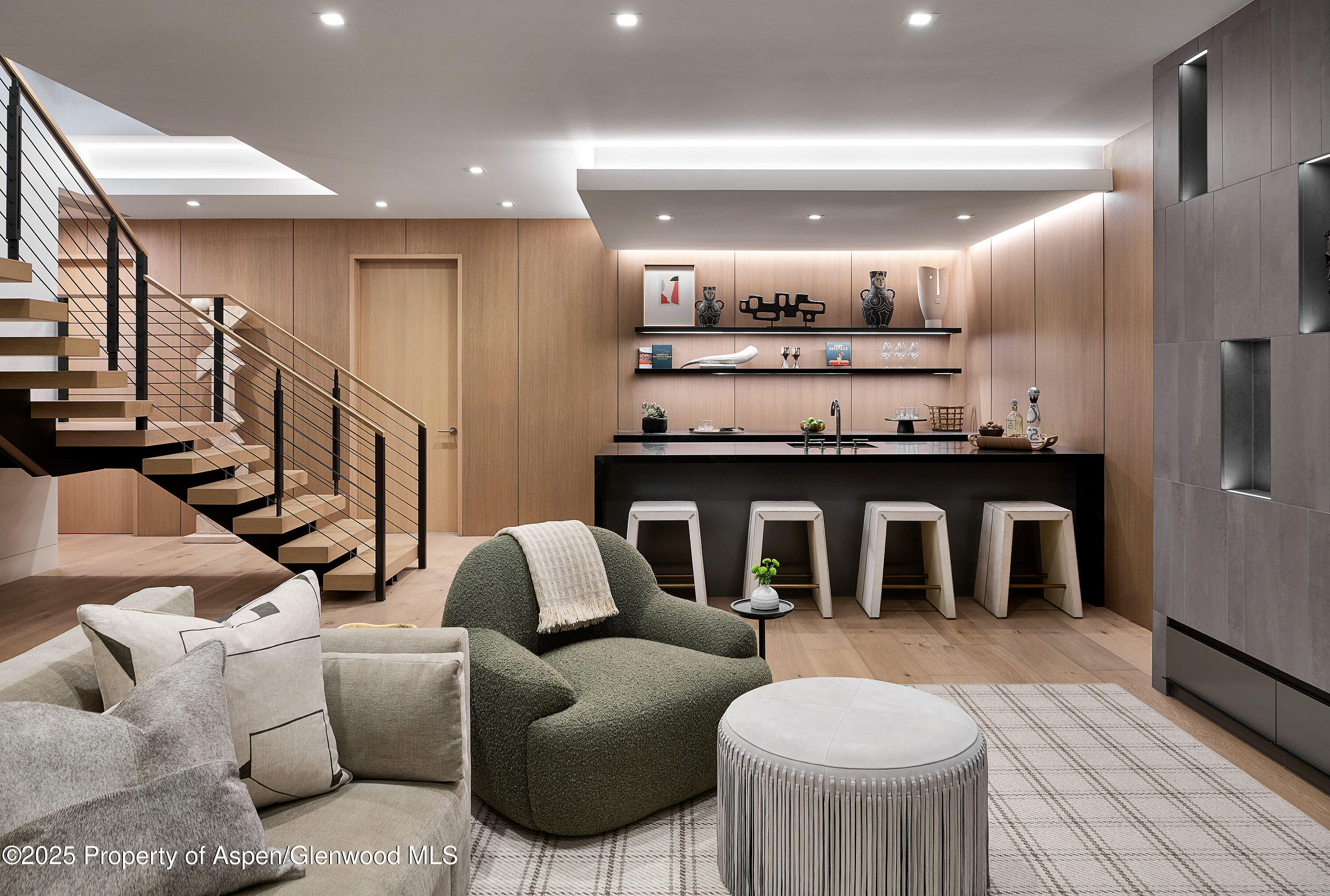 810 W Smuggler Street Property Photo 34