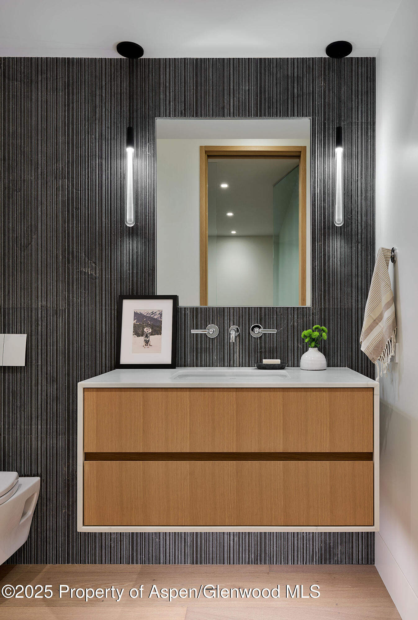 810 W Smuggler Street Property Photo 41