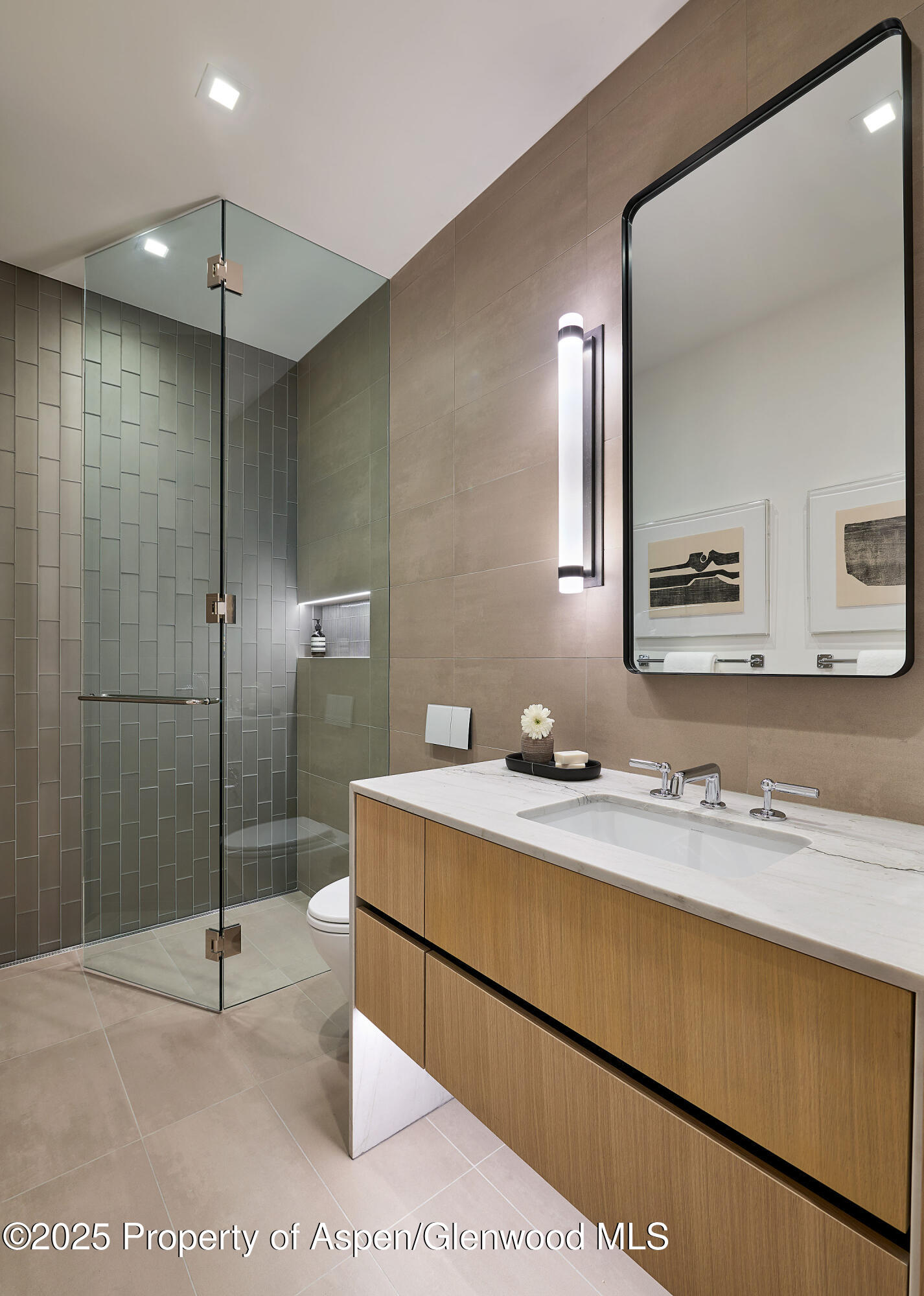 810 W Smuggler Street Property Photo 46