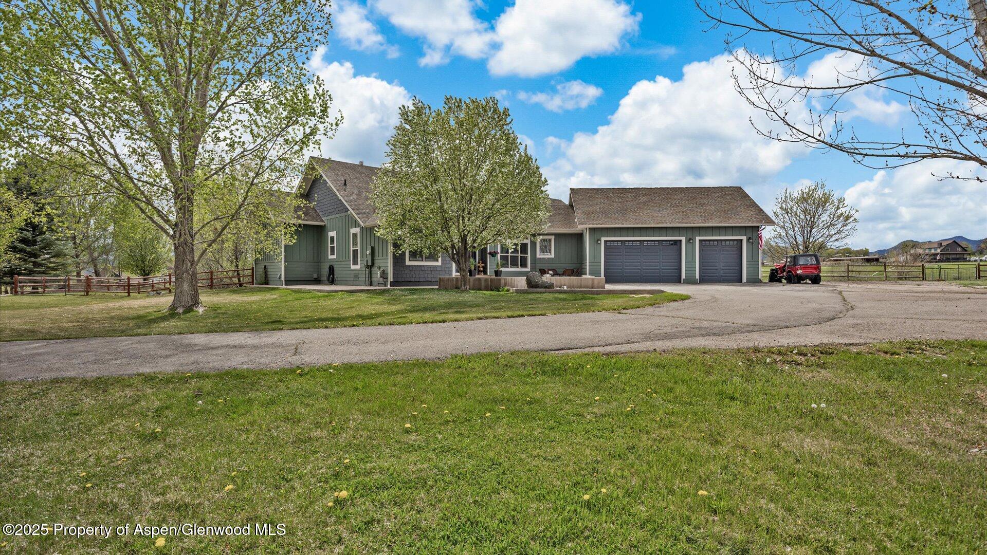 227 N Meadows Drive Property Photo