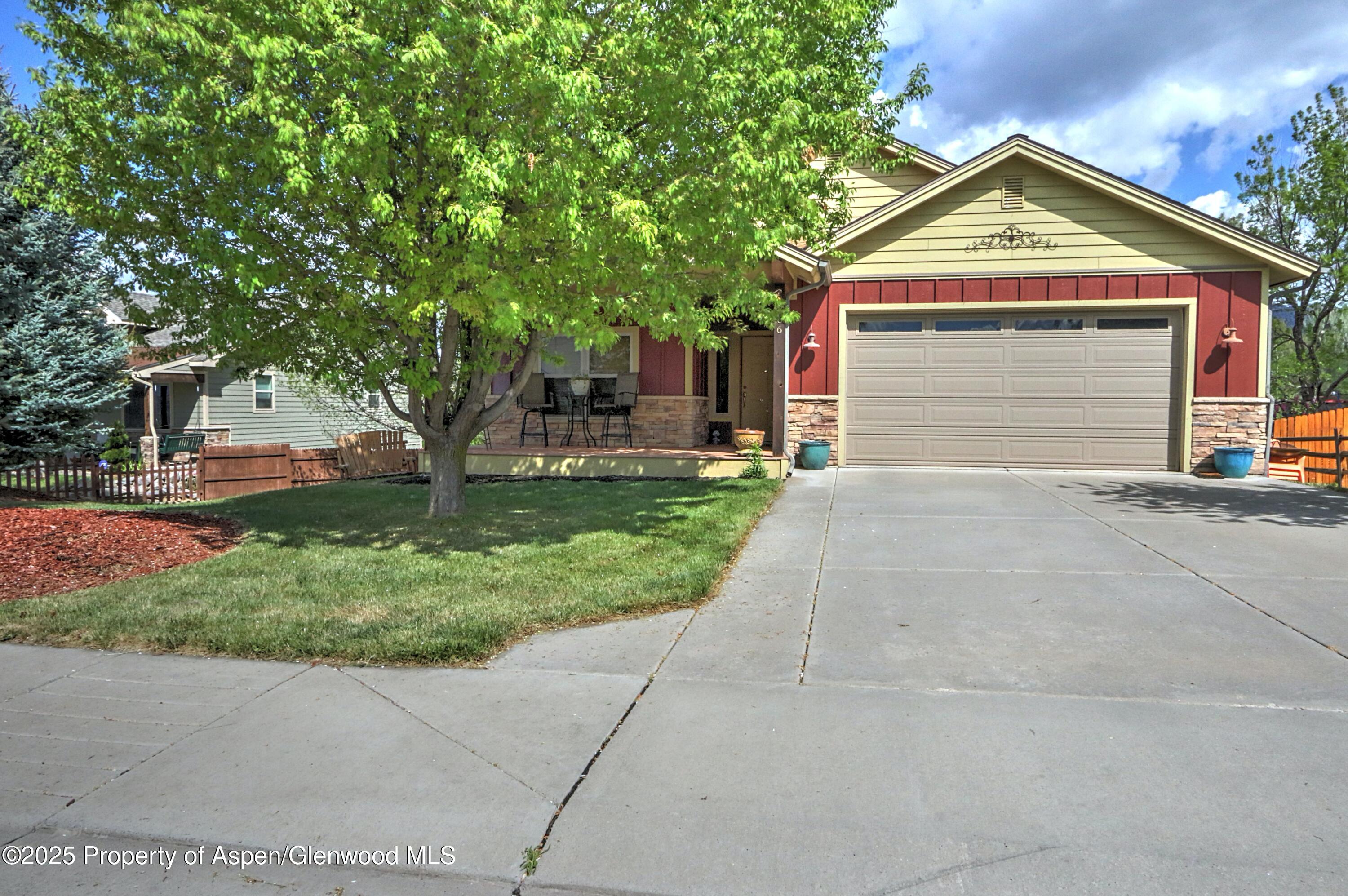 266 Fieldstone Court Property Photo