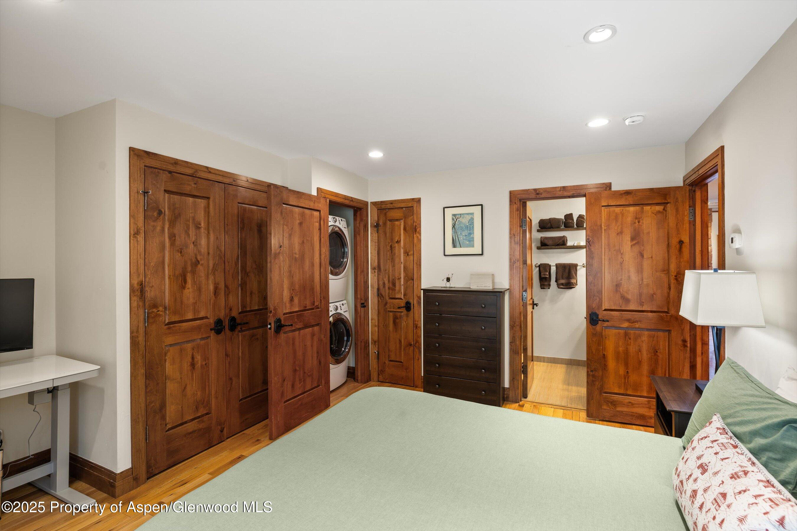 35 Lower Woodbridge Road, W 184 Property Photo 18