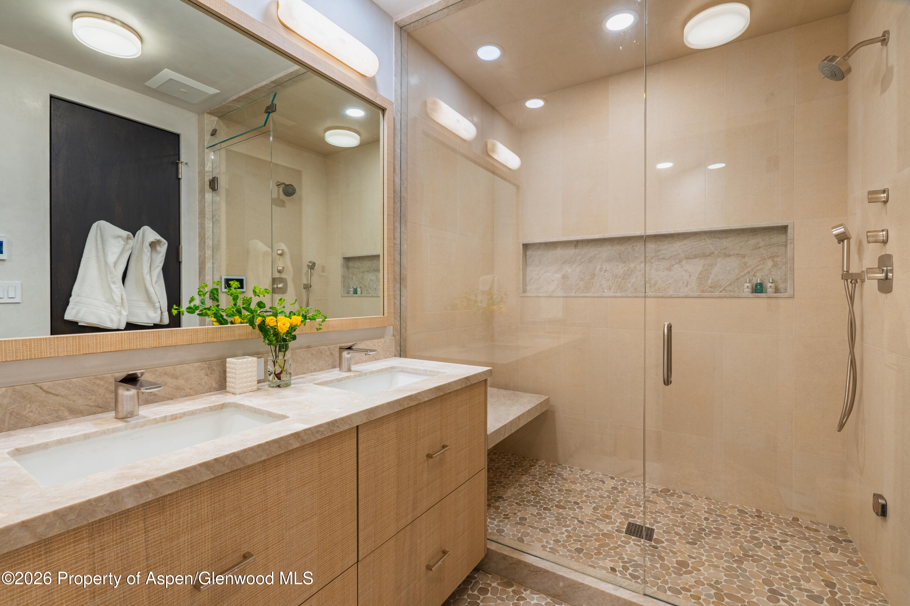 708 E Hyman Avenue Property Photo 23