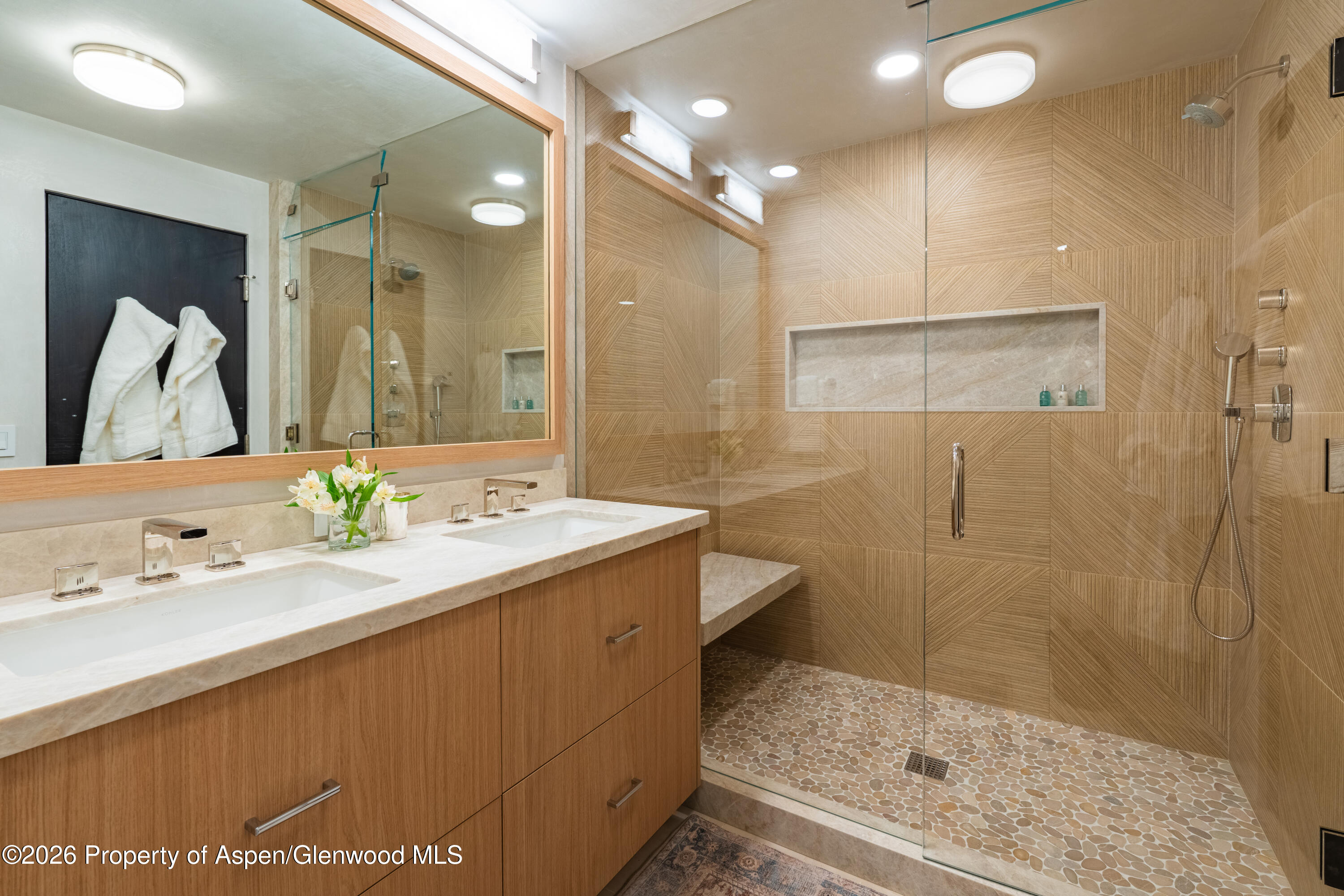 708 E Hyman Avenue Property Photo 36