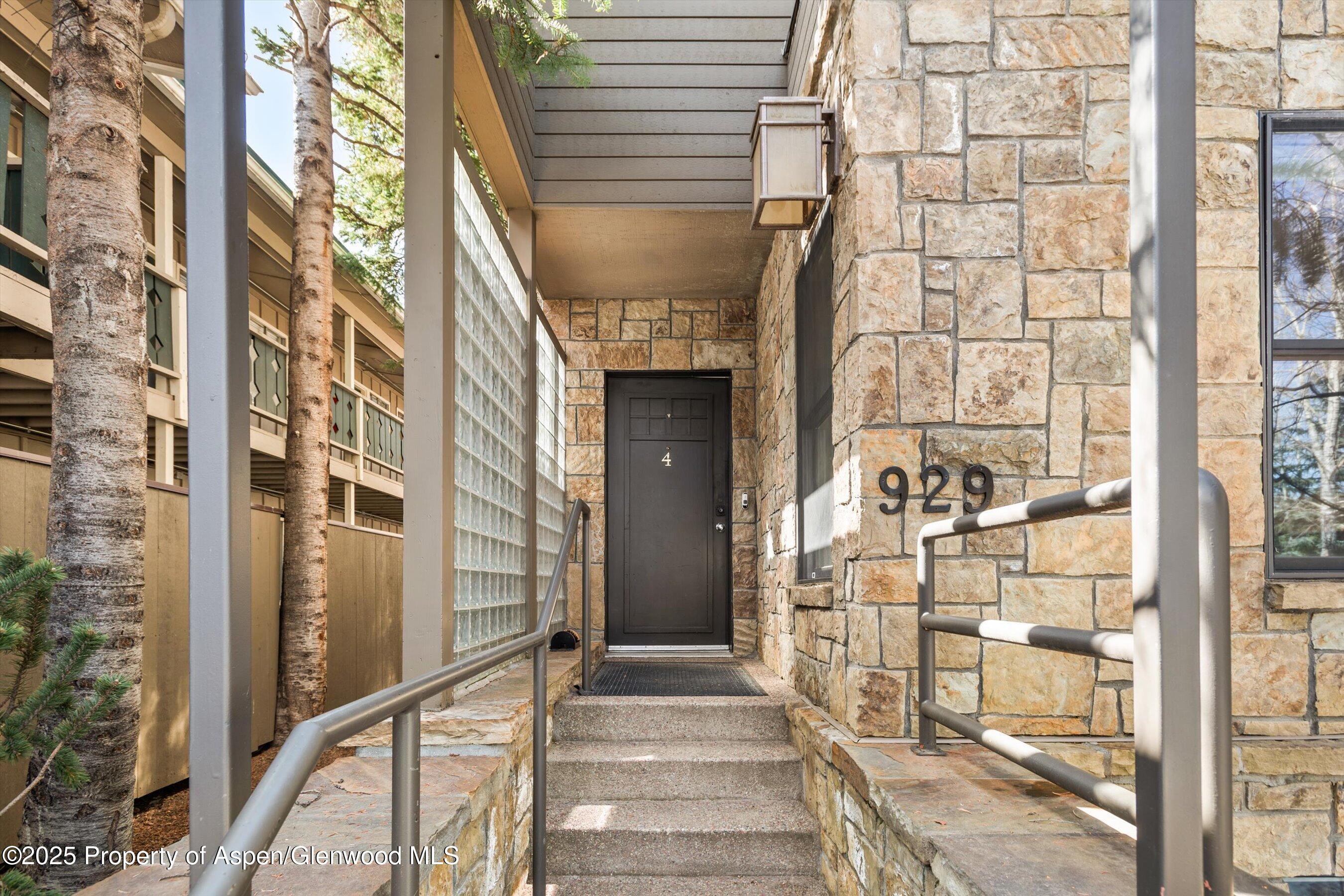 929 E E Durant Avenue Avenue 4 Property Photo 38