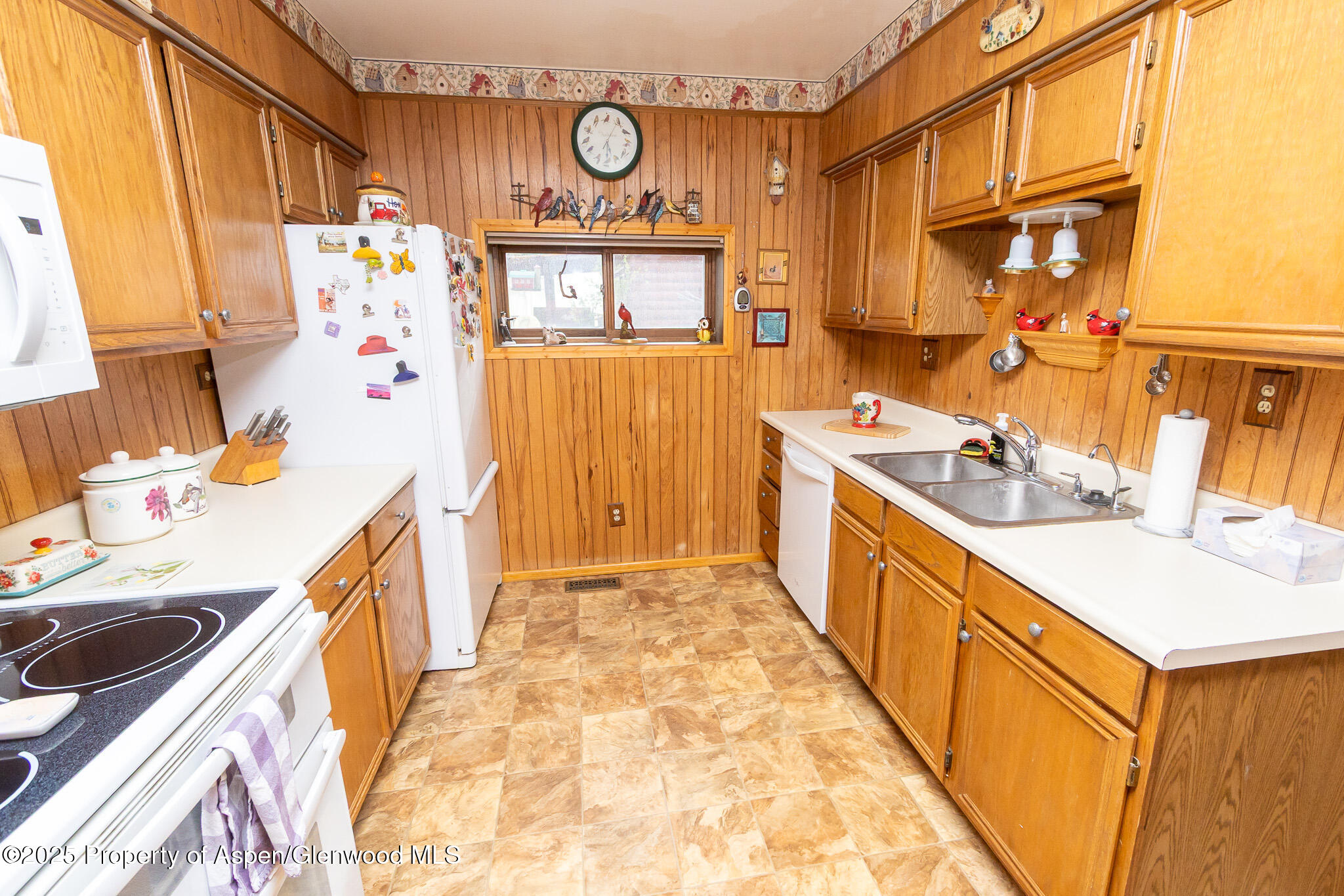 1220 Main Street Property Photo 6