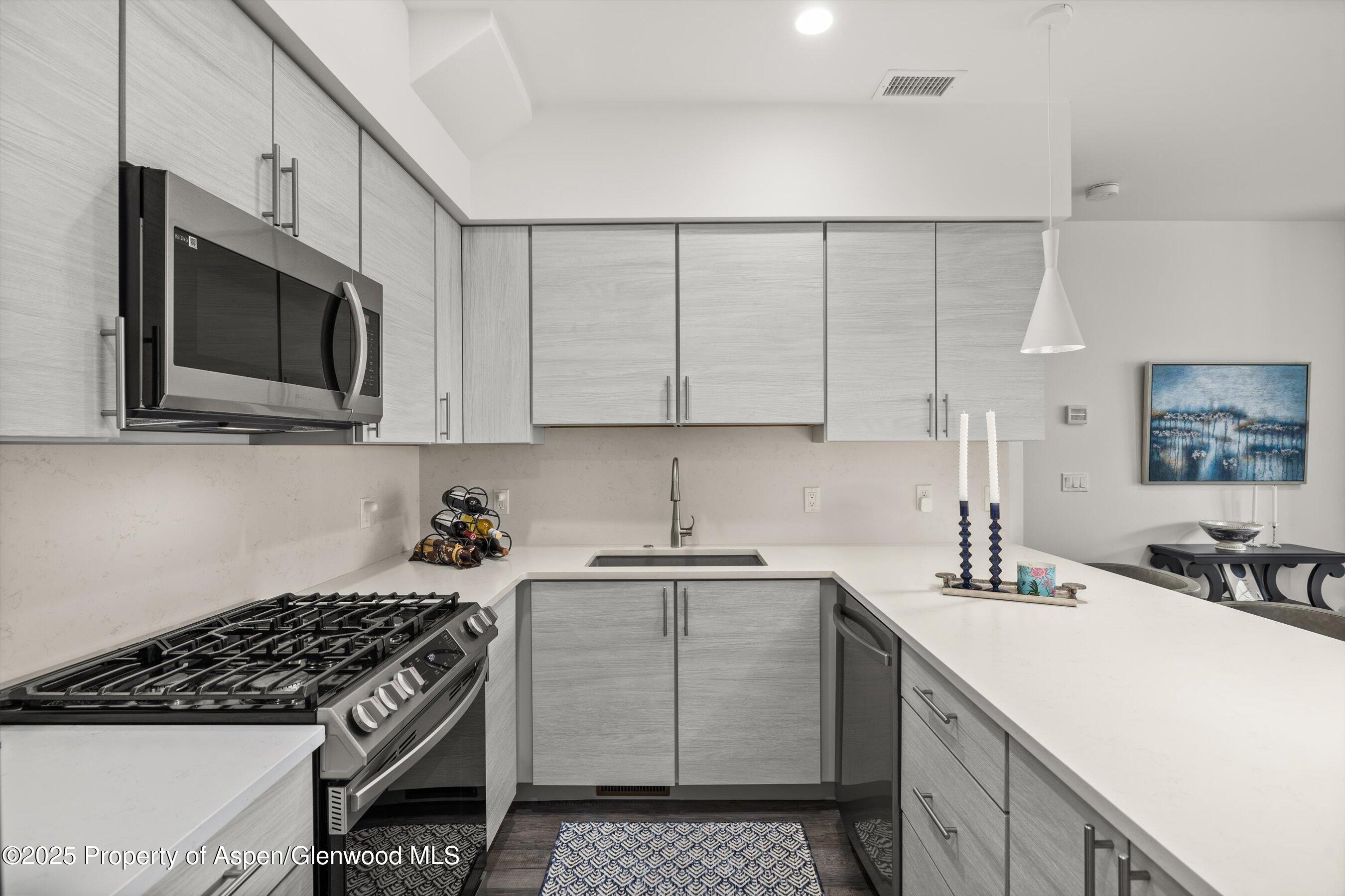 603 Little Cloud Property Photo 10
