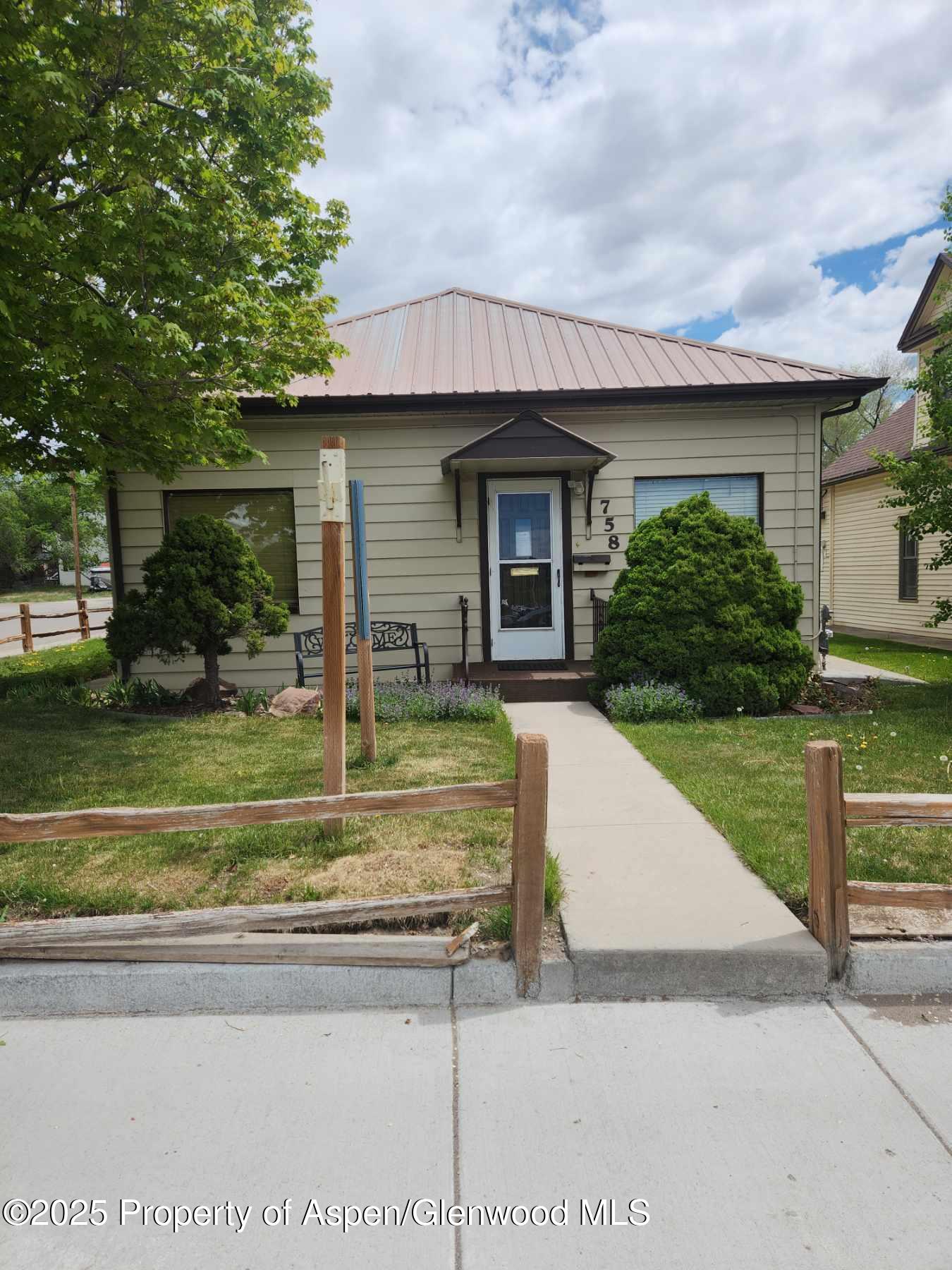 758 Railroad Avenue Property Photo 3