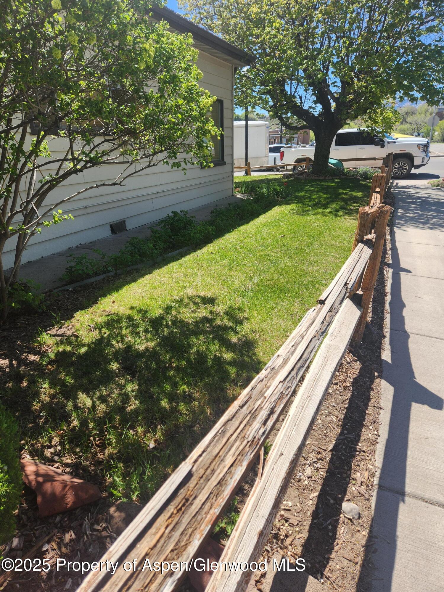 758 Railroad Avenue Property Photo 5