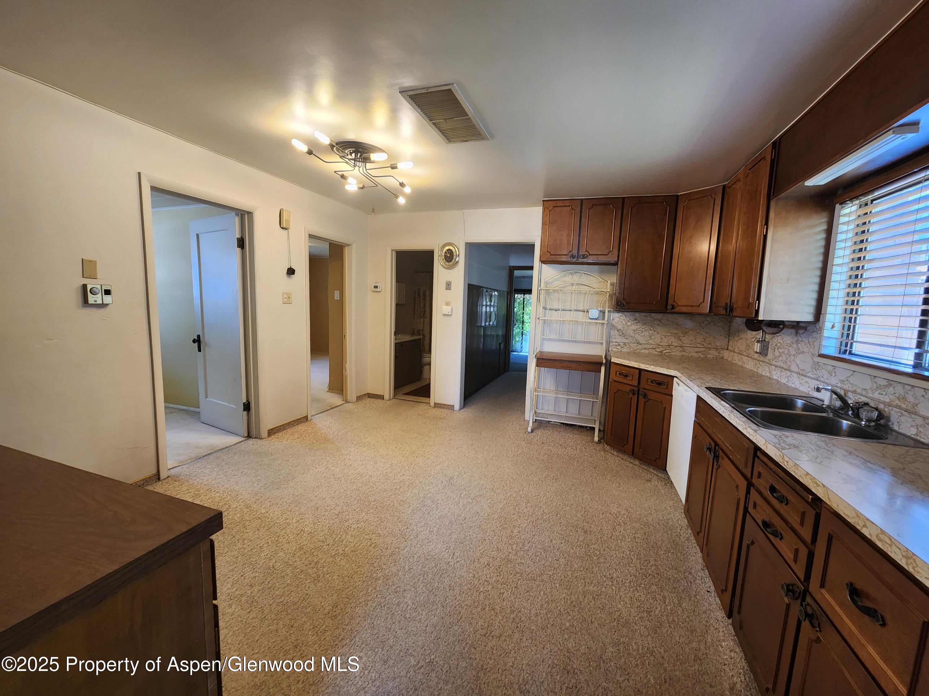 758 Railroad Avenue Property Photo 10