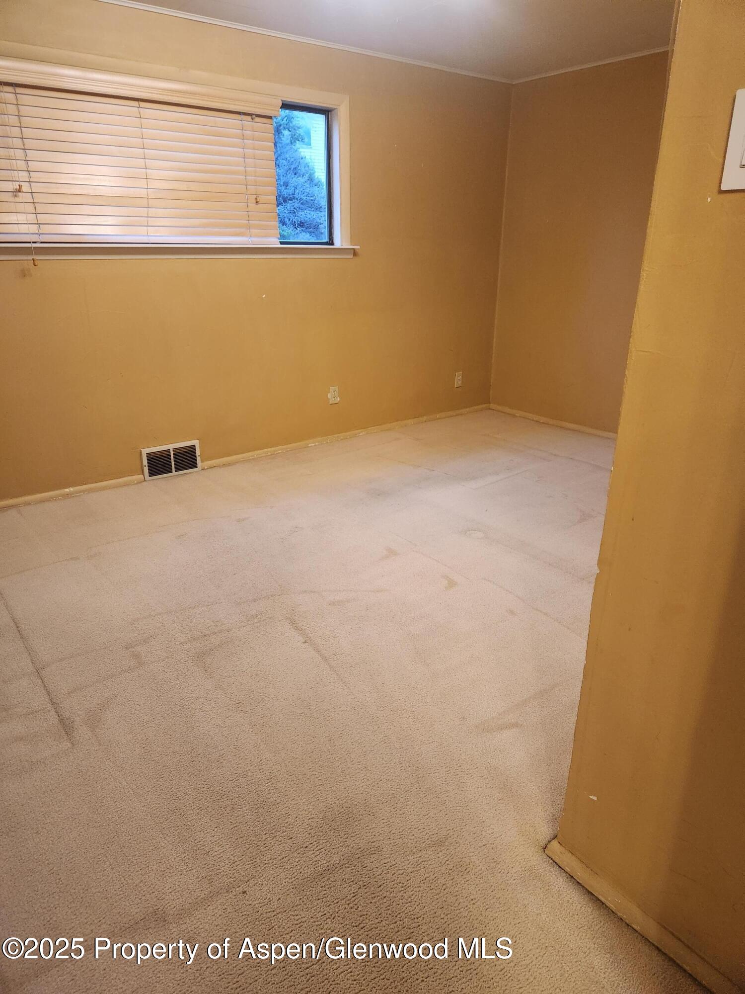 758 Railroad Avenue Property Photo 12
