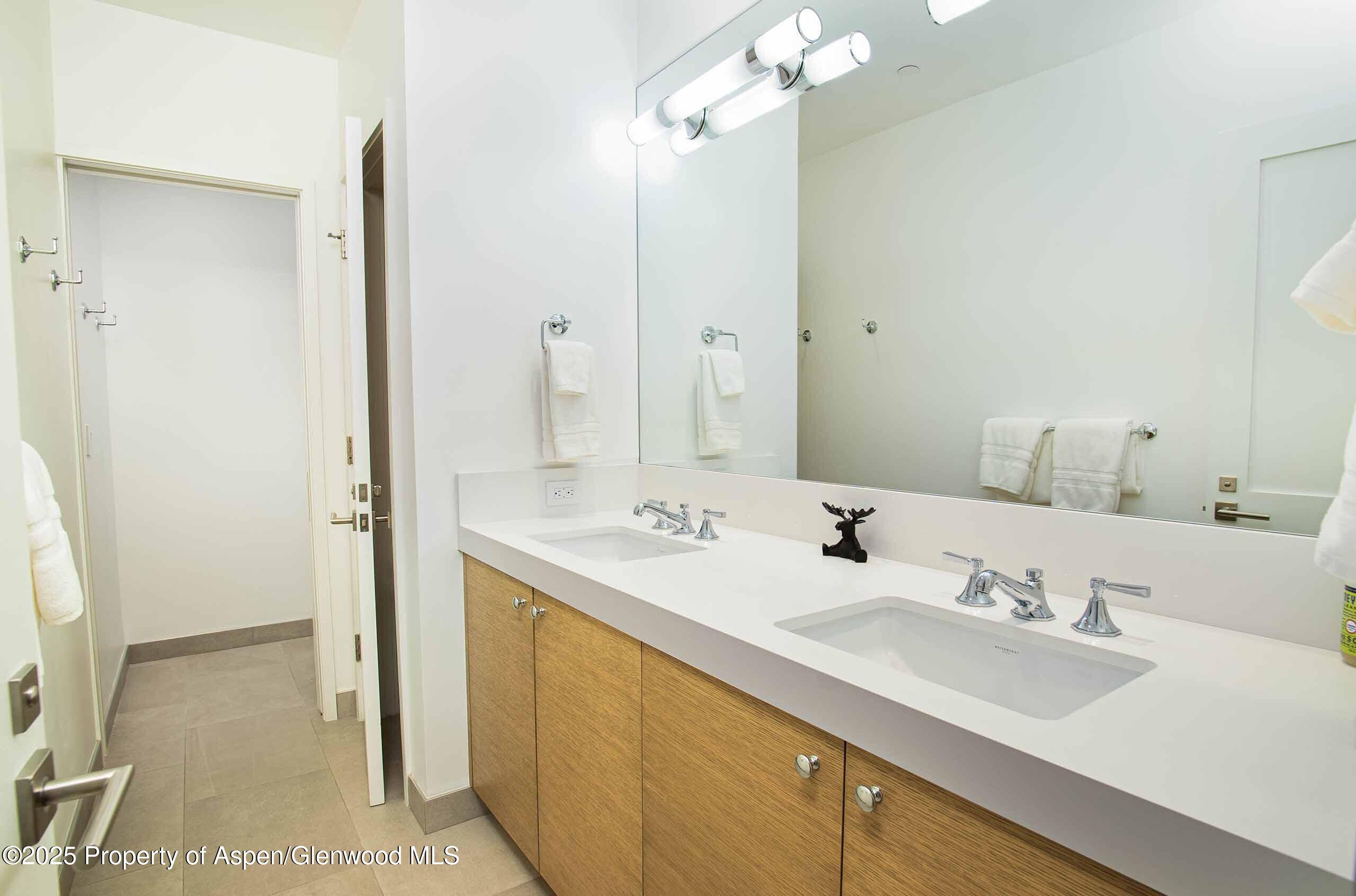 1018 E Hyman Avenue Unit 1 Property Photo 17