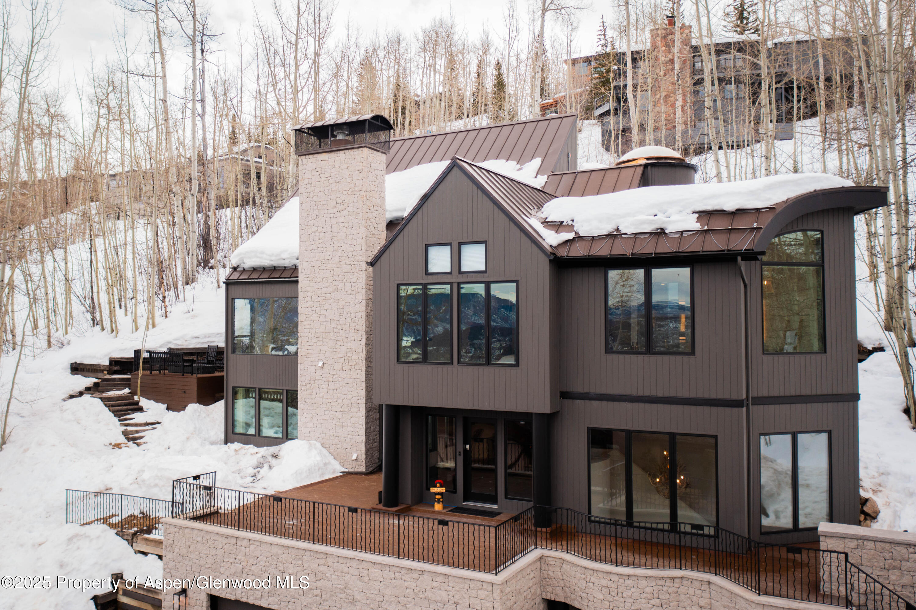 306 Edgewood Lane Property Photo
