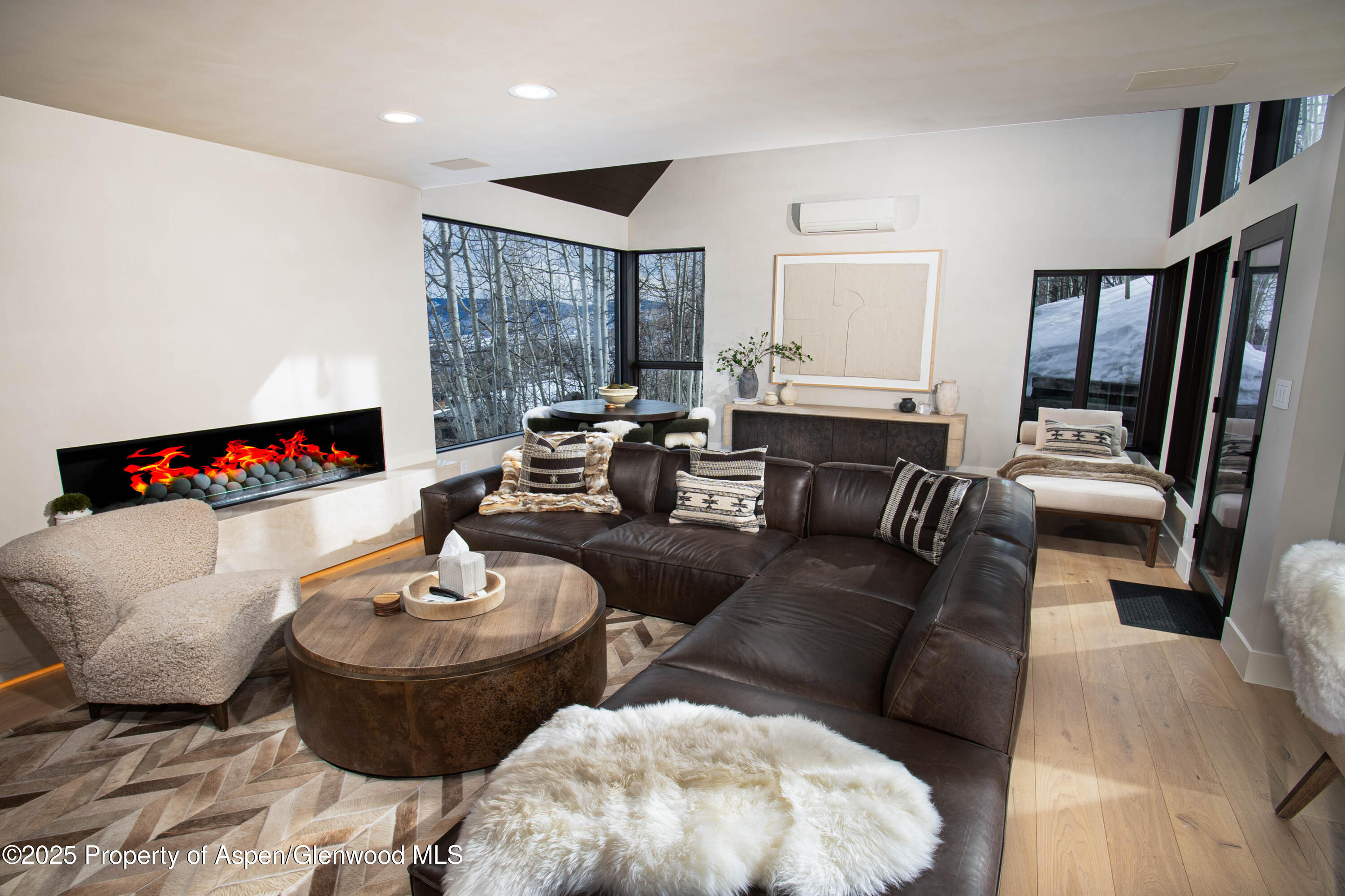 306 Edgewood Lane Property Photo 4