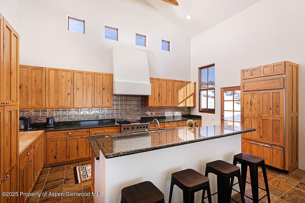 661 Green Meadow Drive Property Photo 8