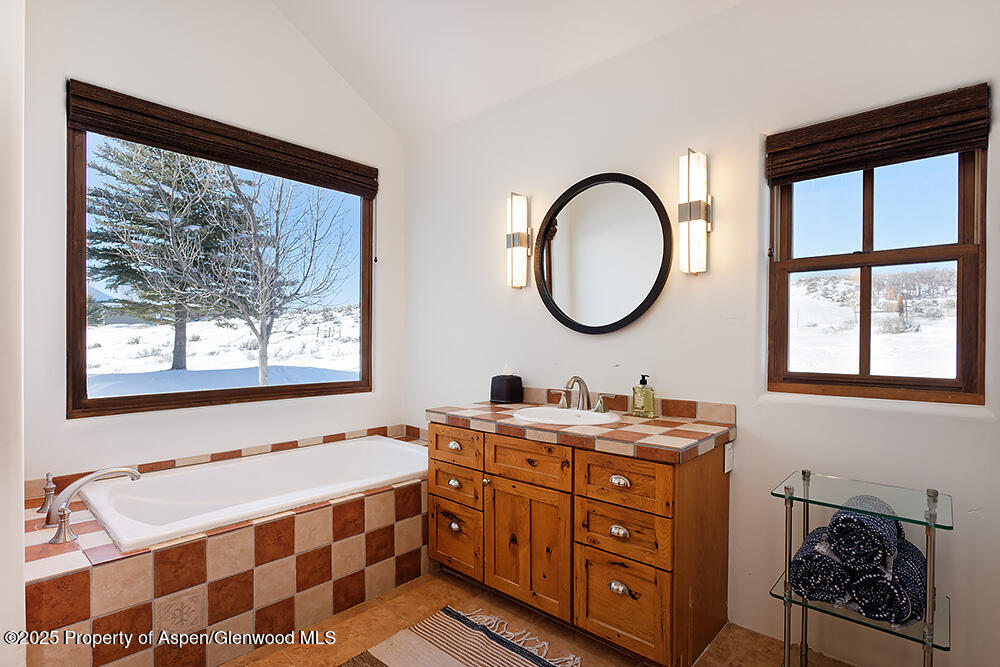 661 Green Meadow Drive Property Photo 21