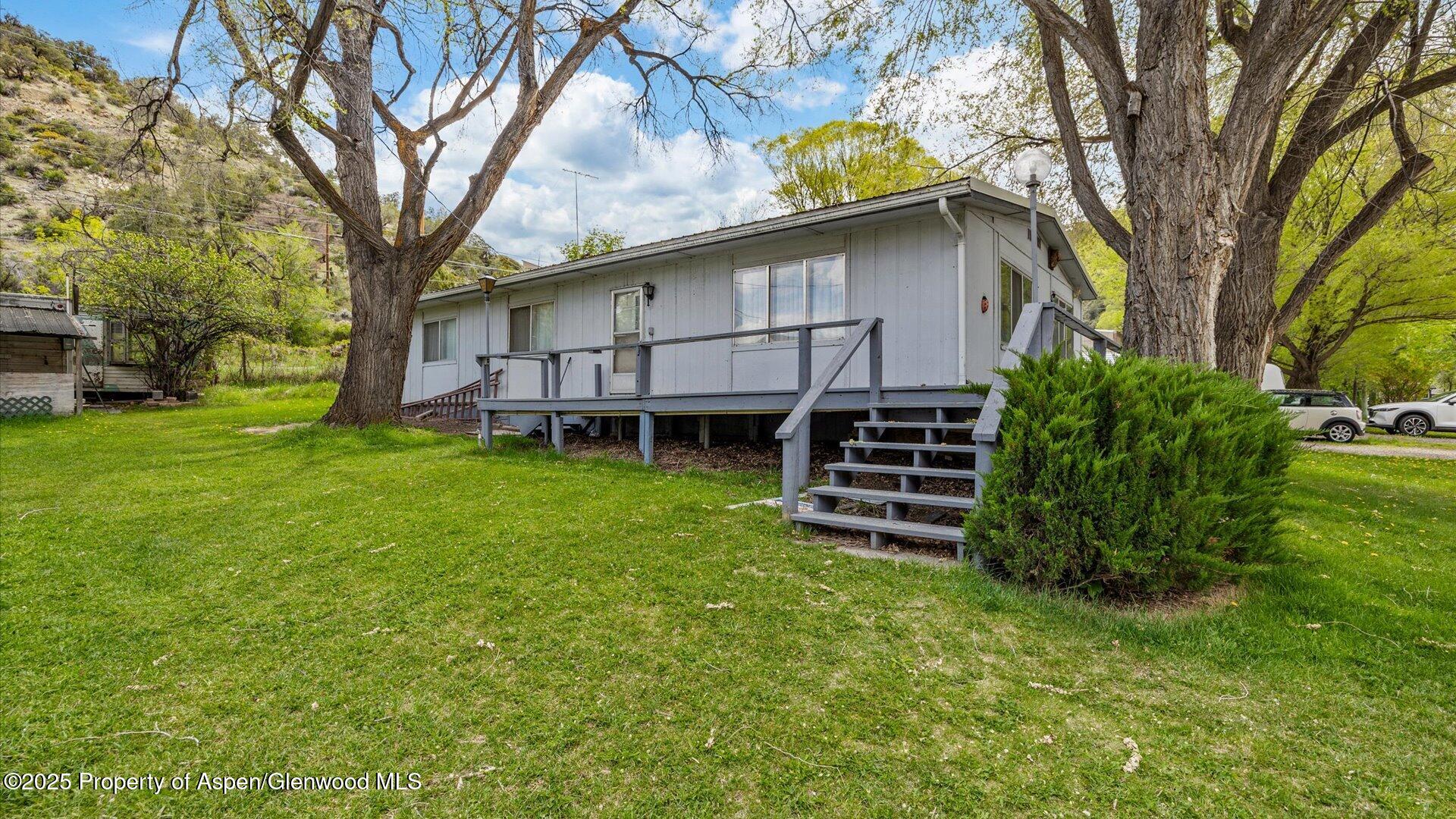 100 Apple Drive Property Photo 1