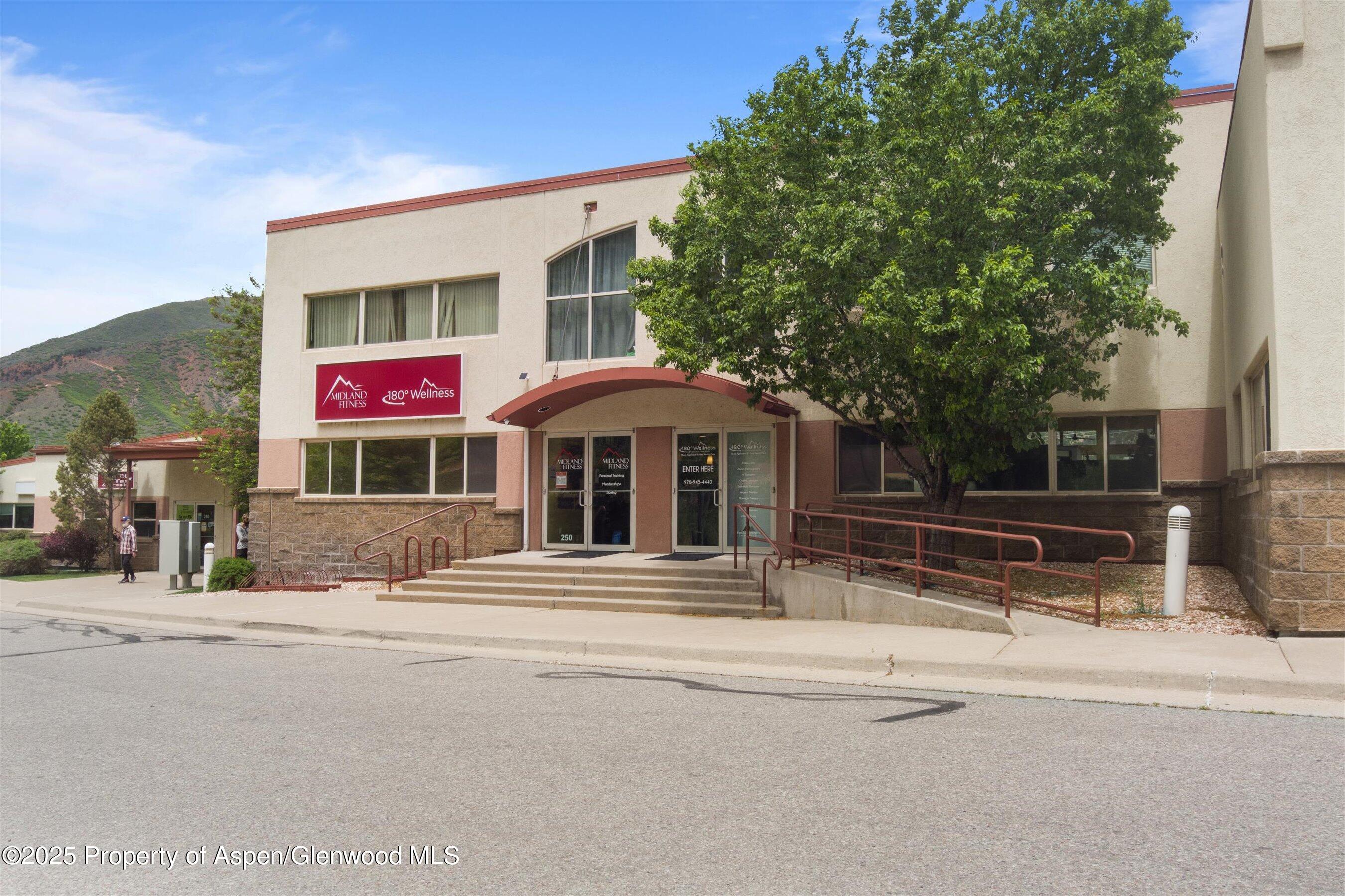 100 Midland Avenue, 250&260 Property Photo