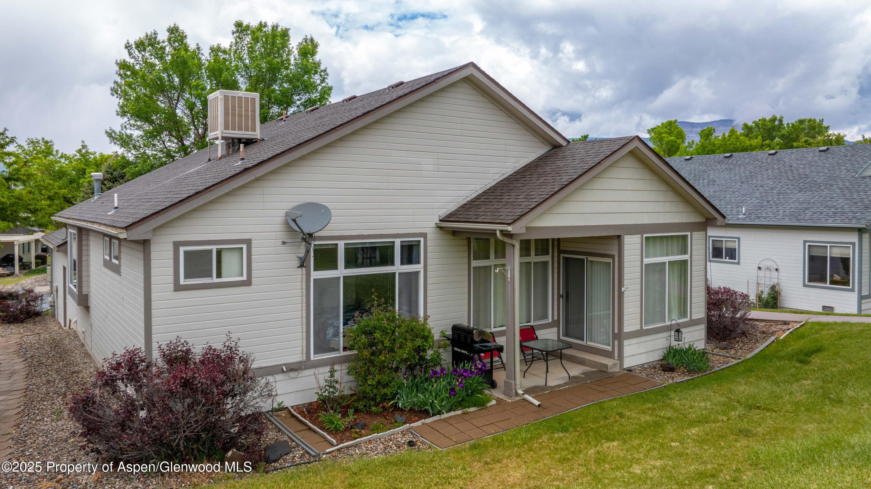 156 Limberpine Circle Property Photo 1