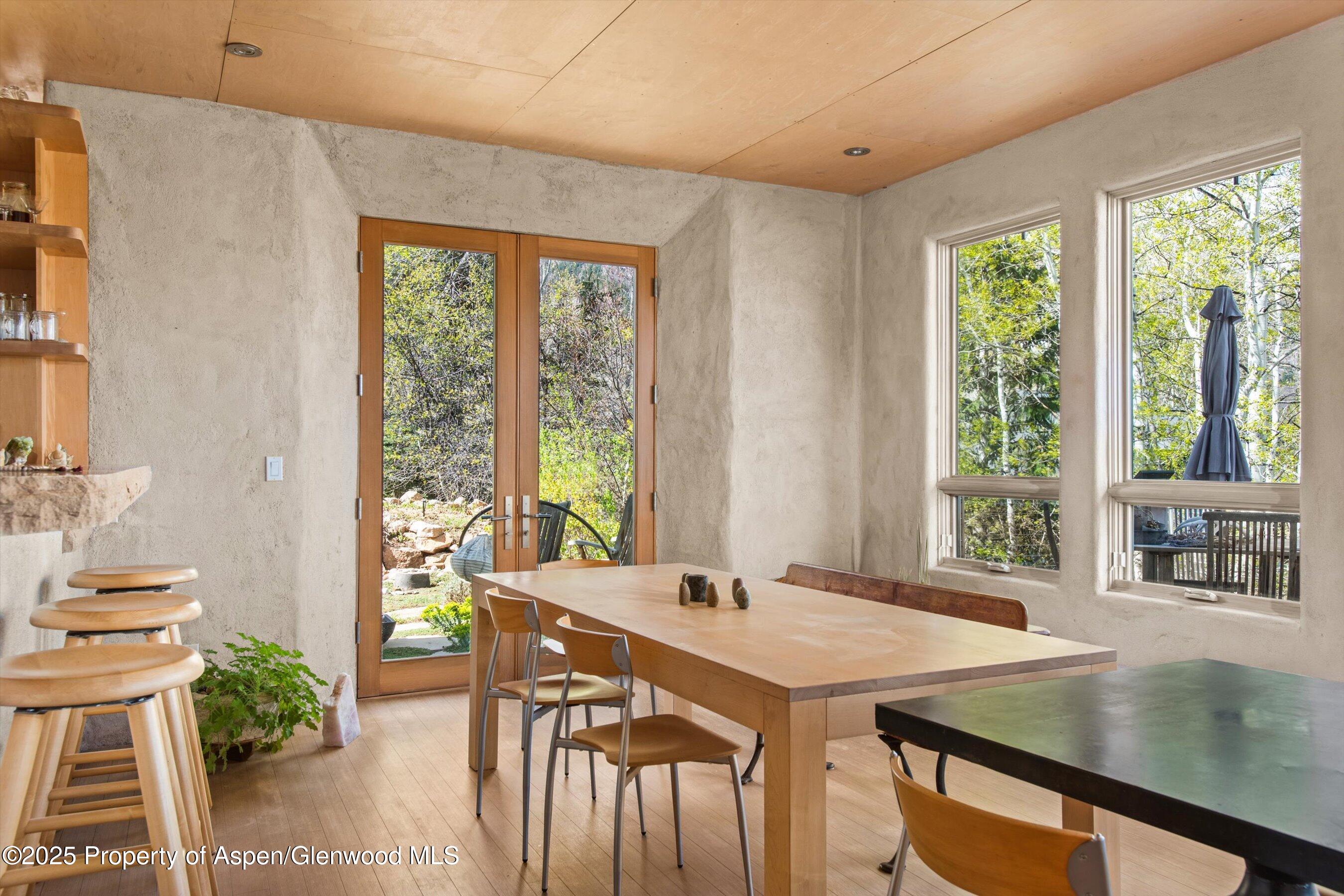 515 Park Circle Property Photo 10