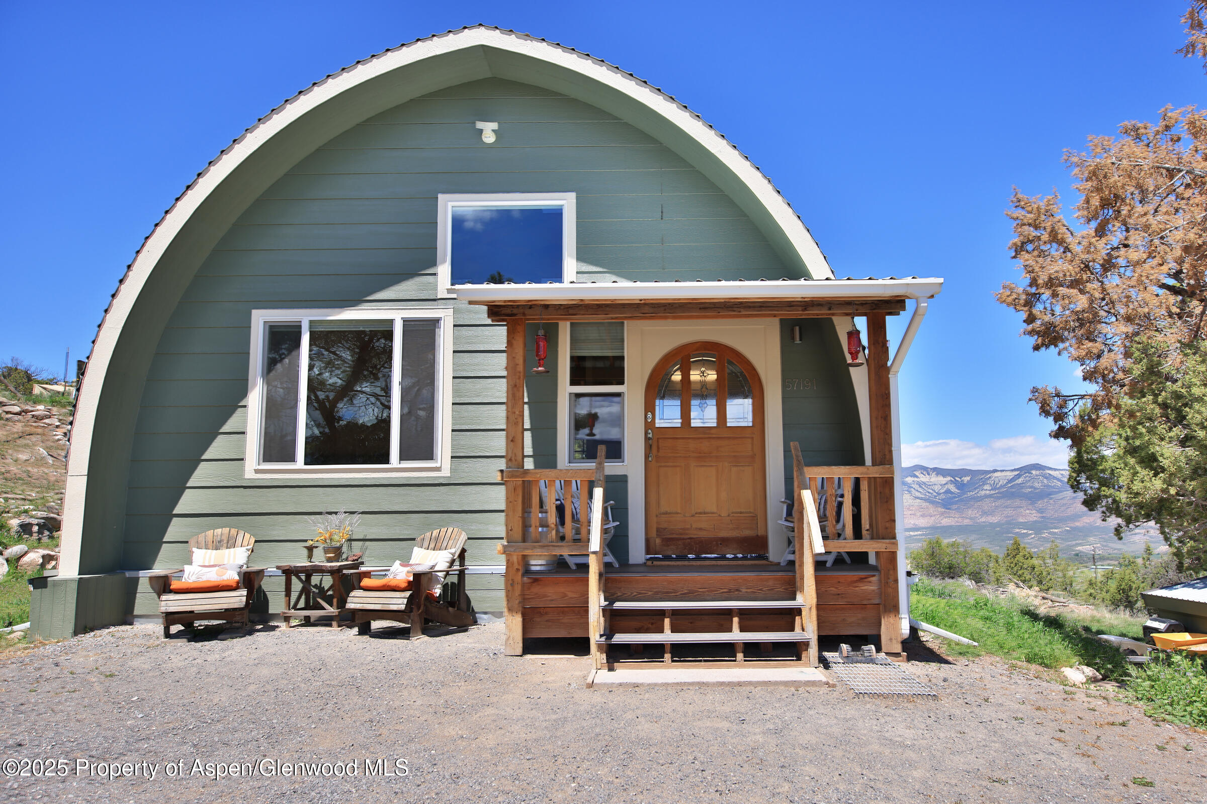 57191 Me Road Property Photo 1