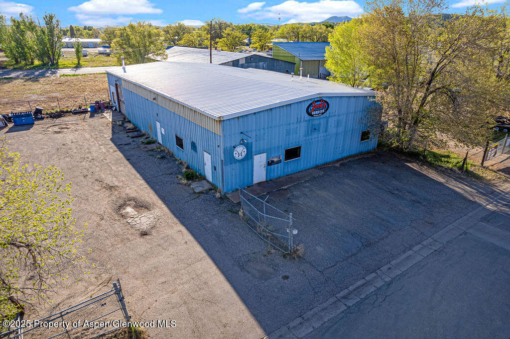 350 Russell Street Property Photo
