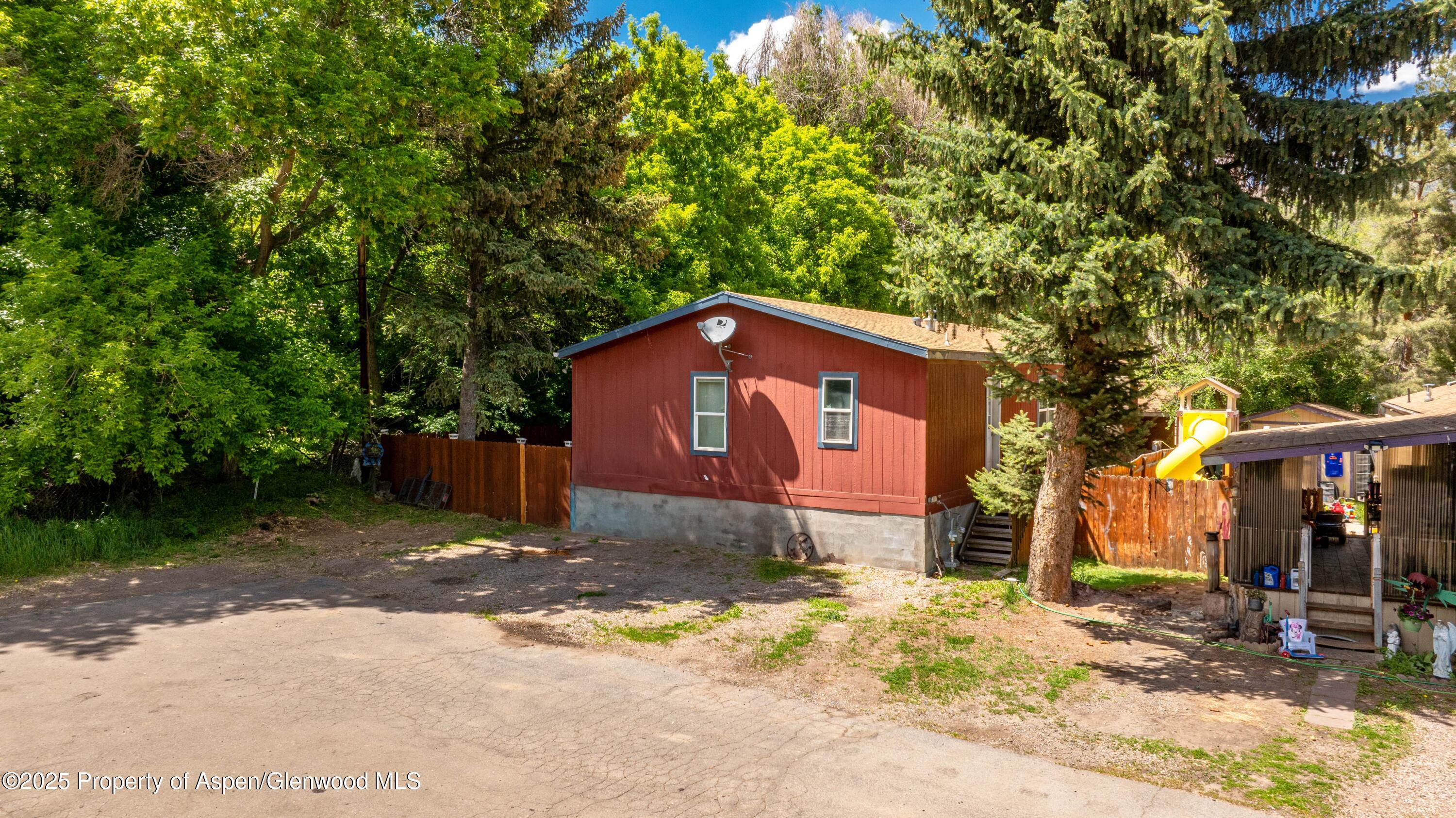 435 Sprucewood Lane Property Photo