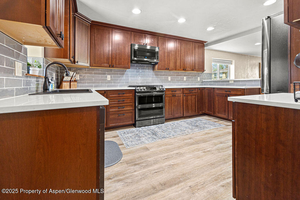 949 Breeze Street Property Photo