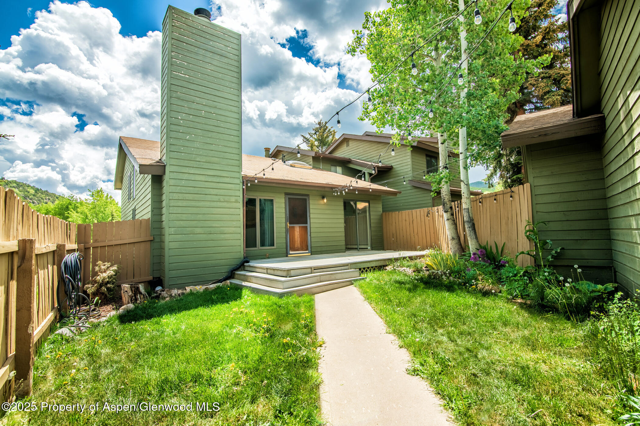 18 S Meadow View Court Property Photo 1