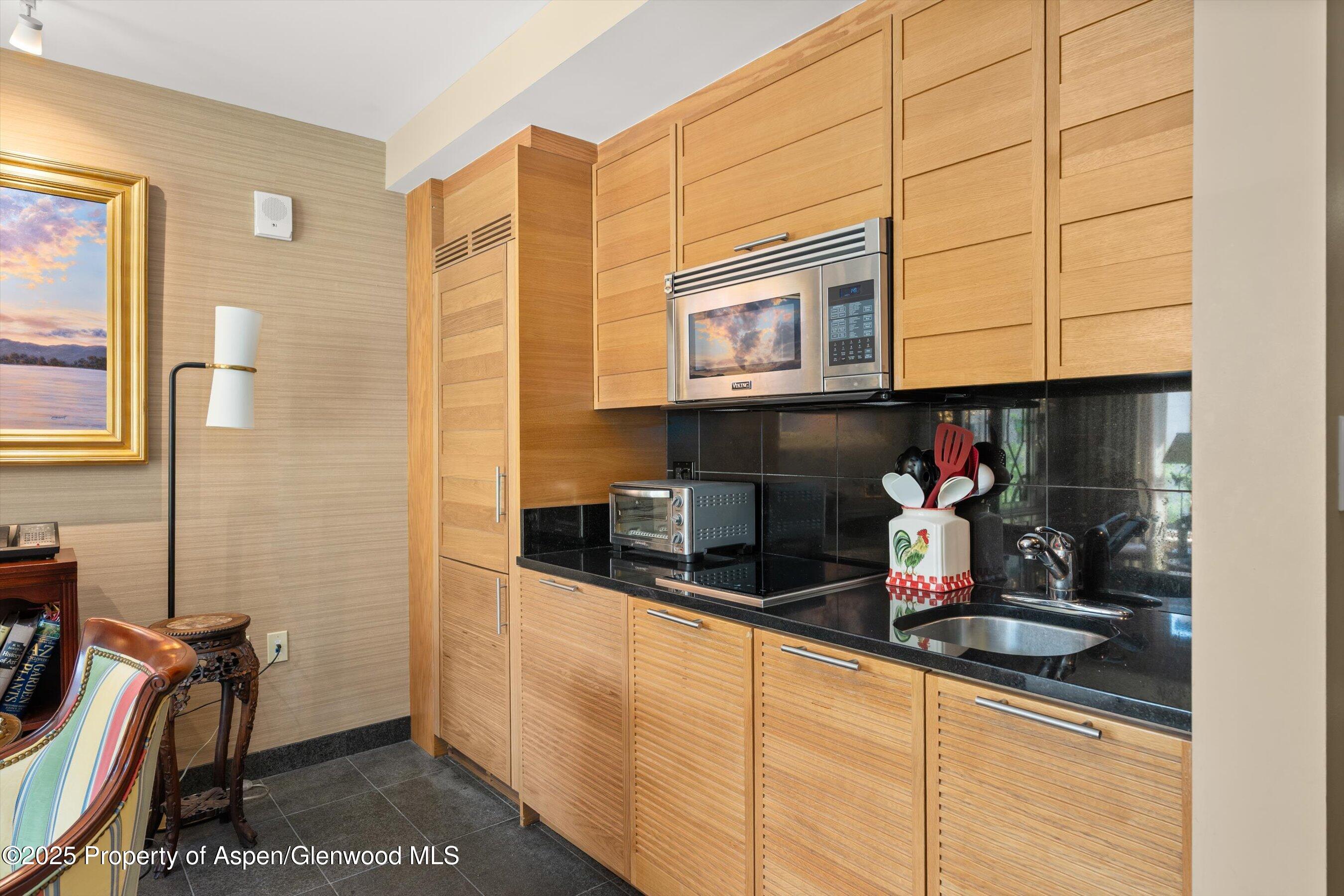 130 Wood Road, 625 Property Photo 4