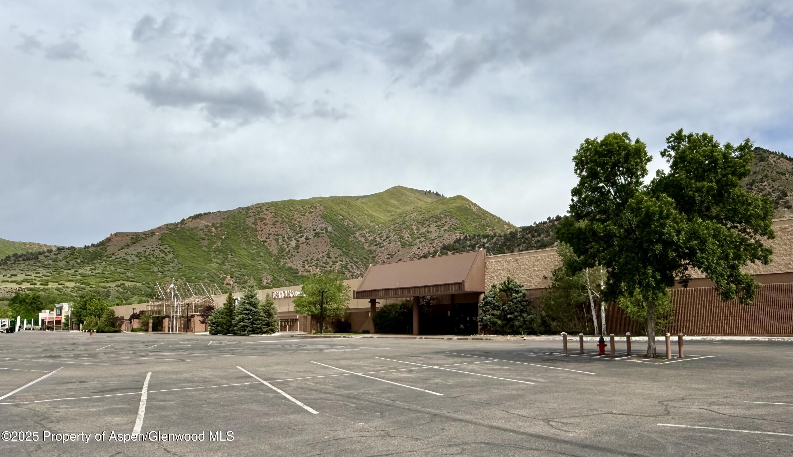 51027 Highway 6 & 24 Property Photo 4