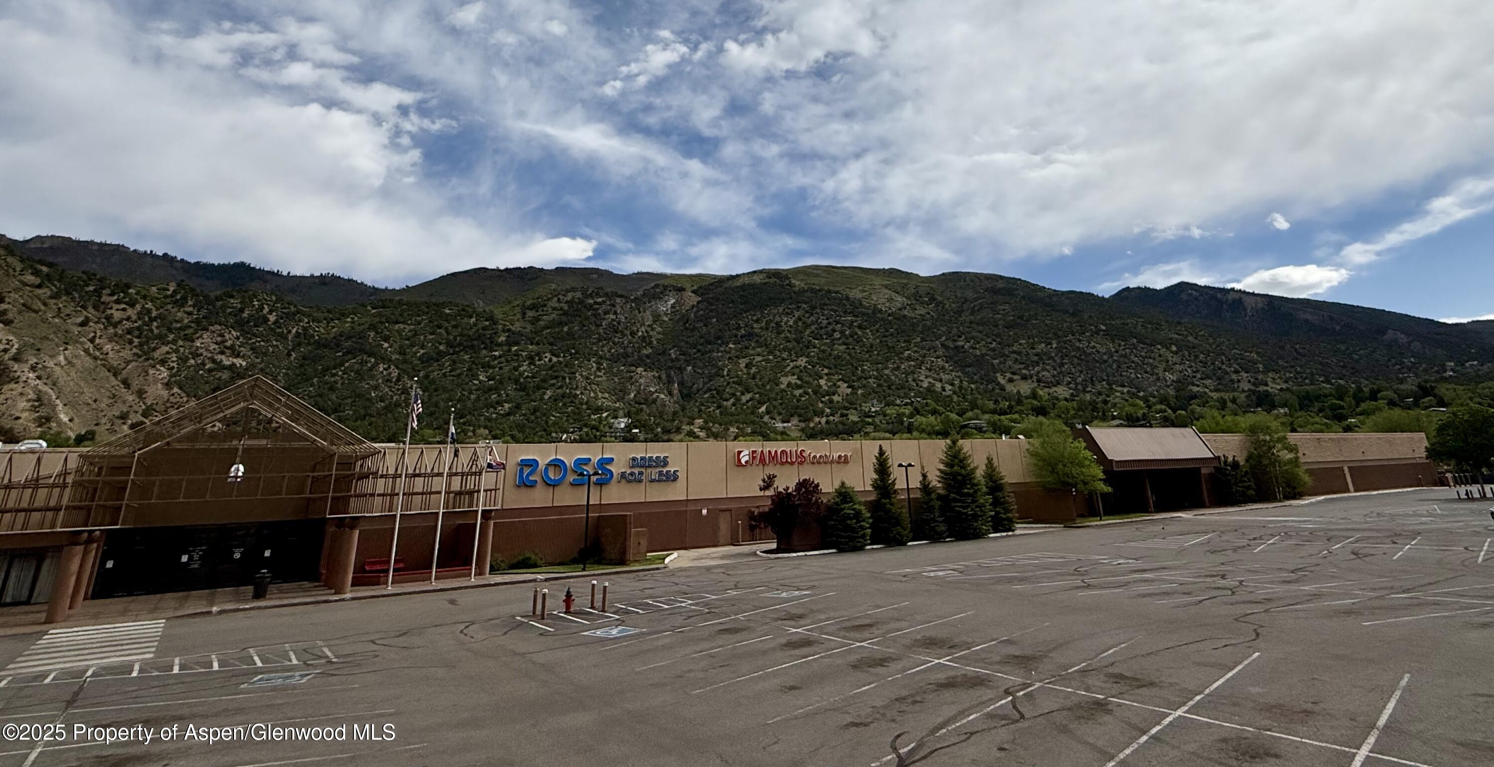 51027 Highway 6 & 24 Property Photo 8
