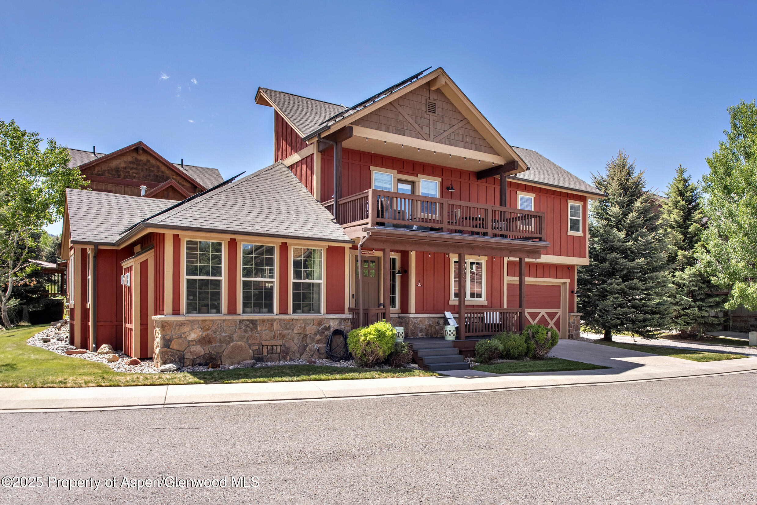 249 Whitehorse Property Photo 1