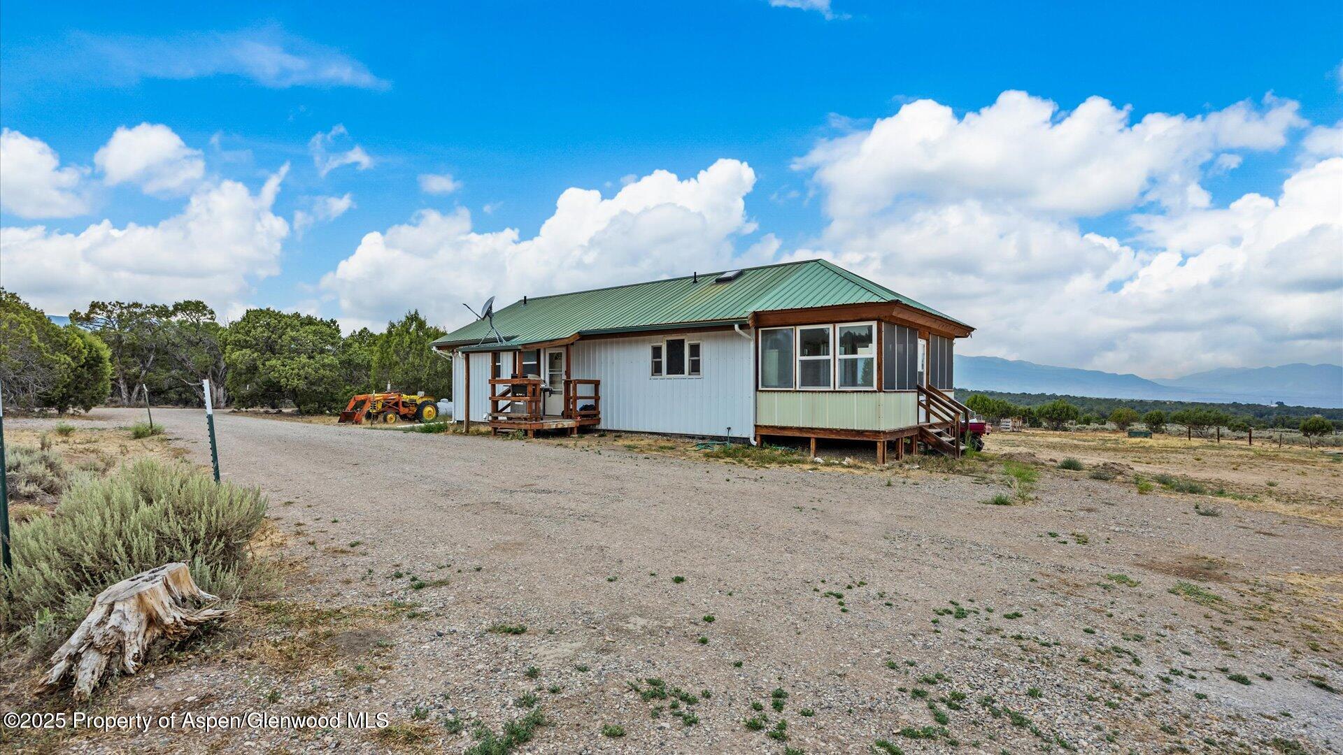 2051 Grass Mesa Road Property Photo 2