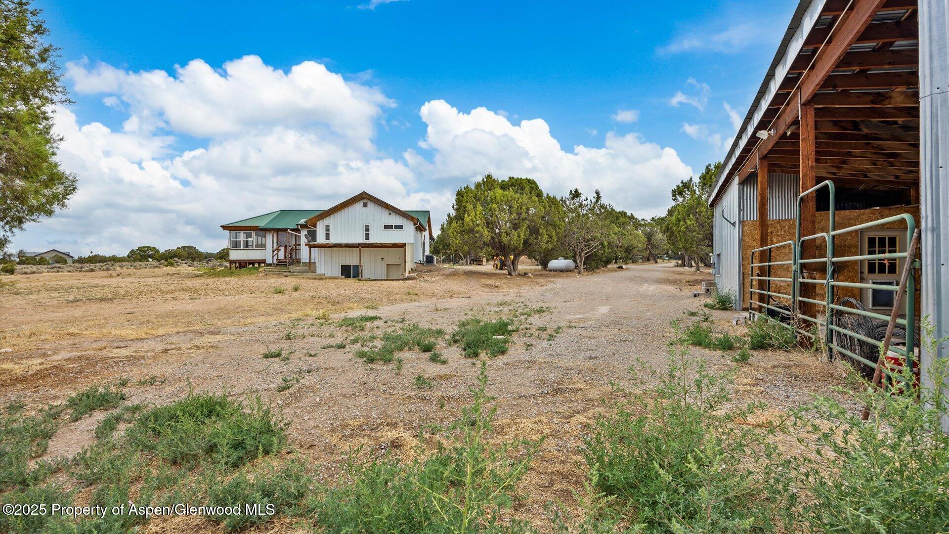 2051 Grass Mesa Road Property Photo 4