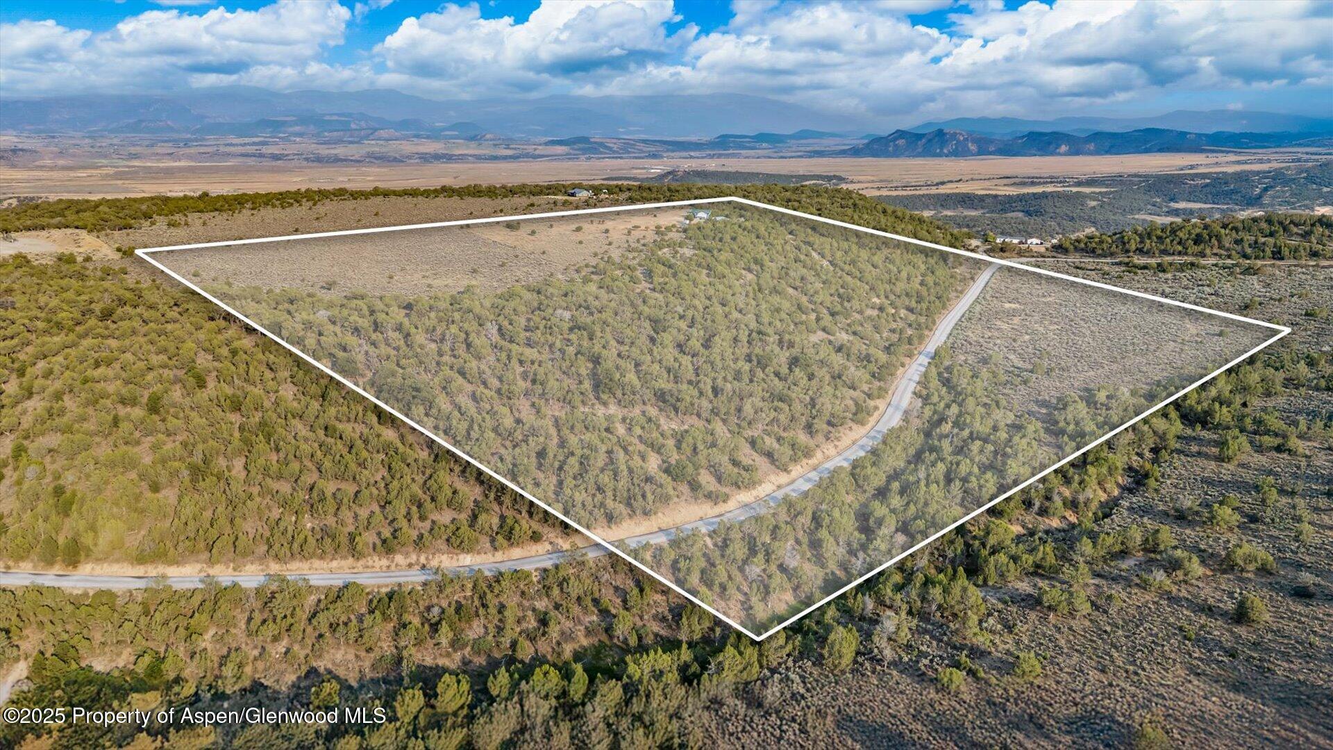 2051 Grass Mesa Road Property Photo 11