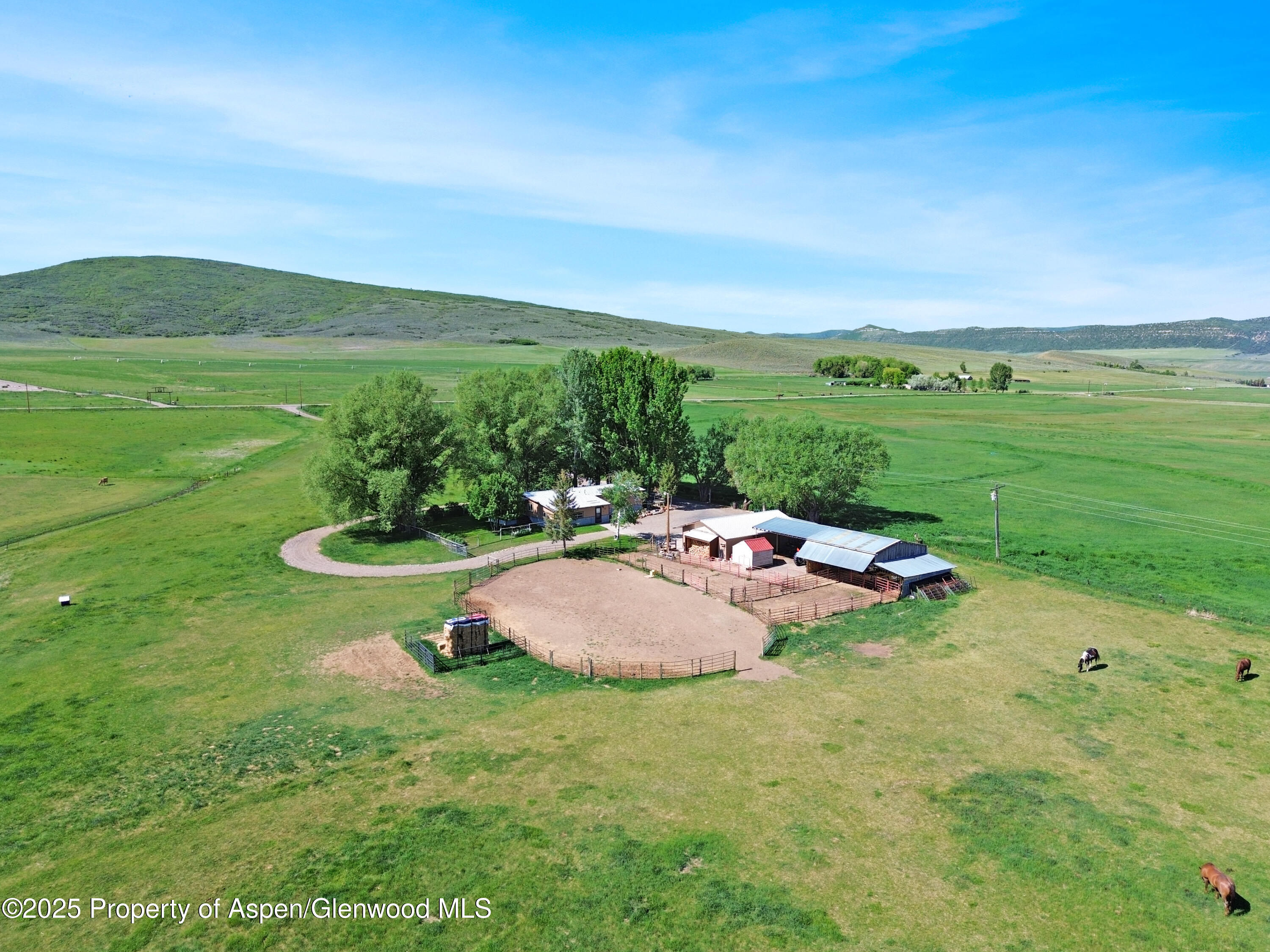 4019 County Road 4 Property Photo 1