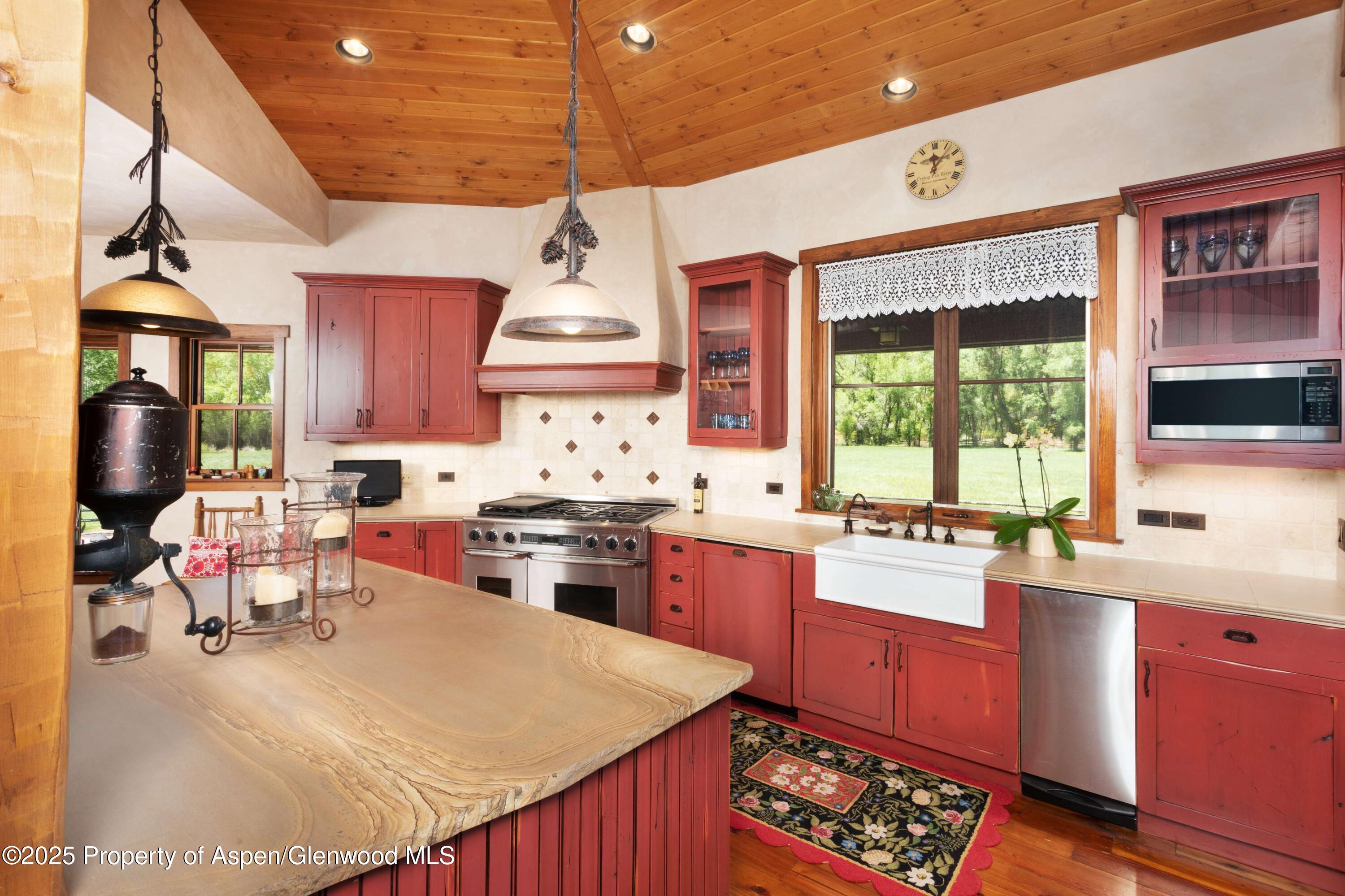 5548 Frying Pan Road Property Photo 11