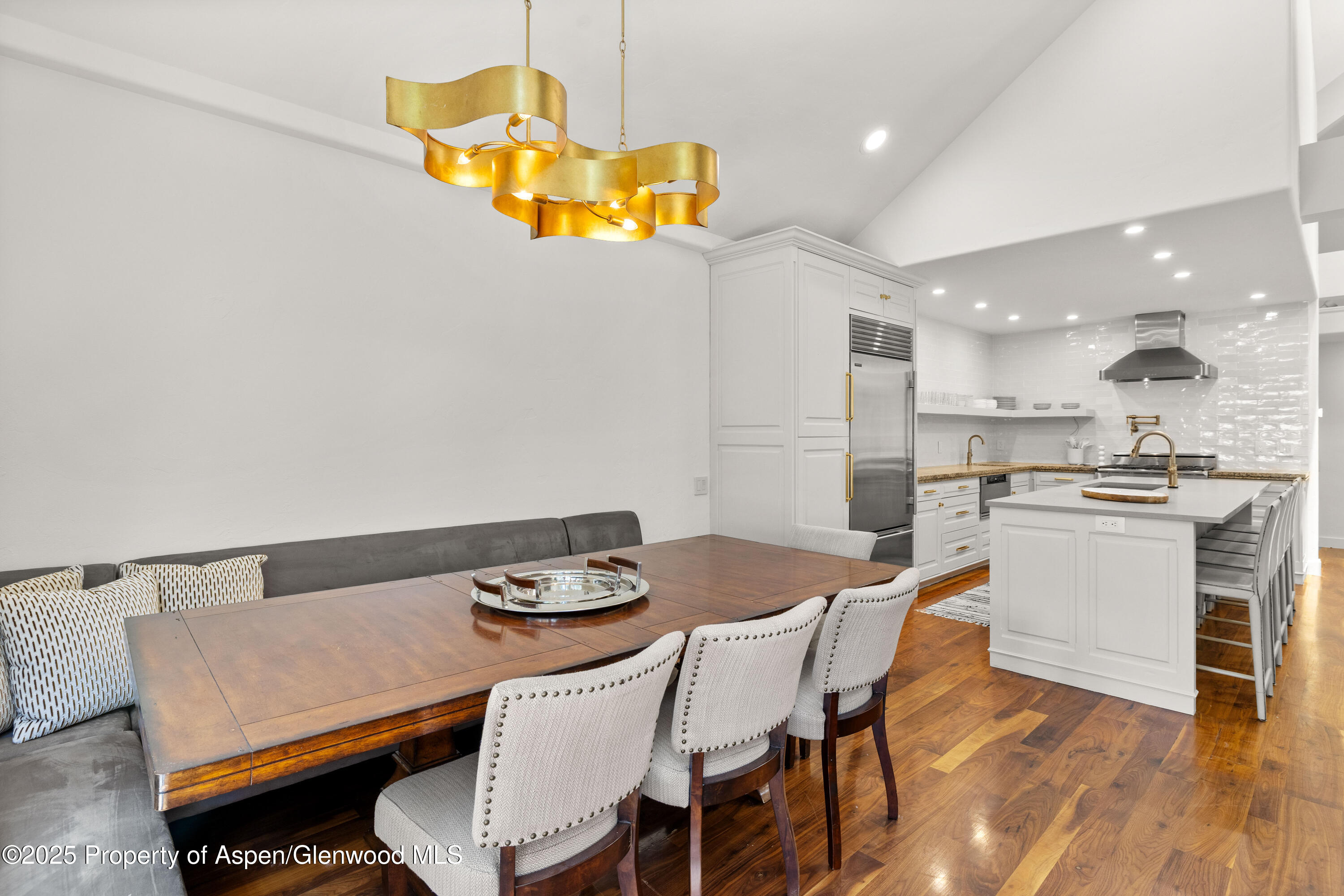 777 Castle Creek Drive Property Photo 11