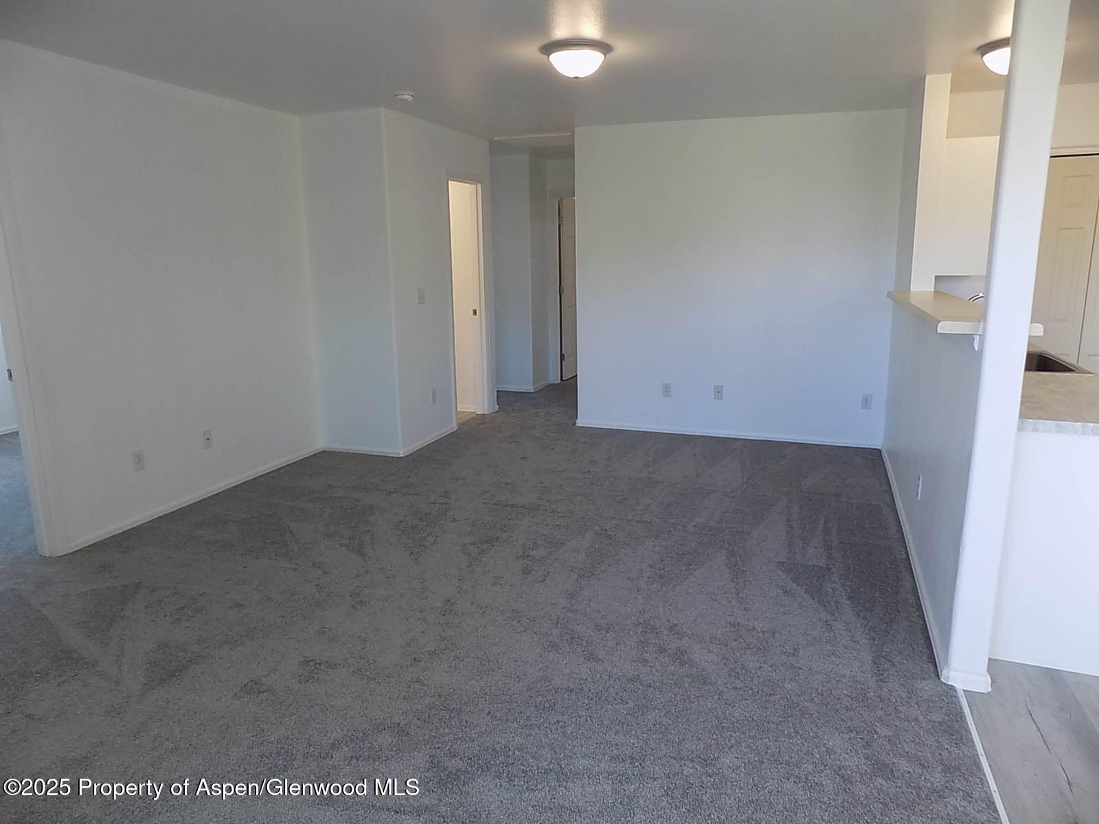 33 Angelica Circle Property Photo 4