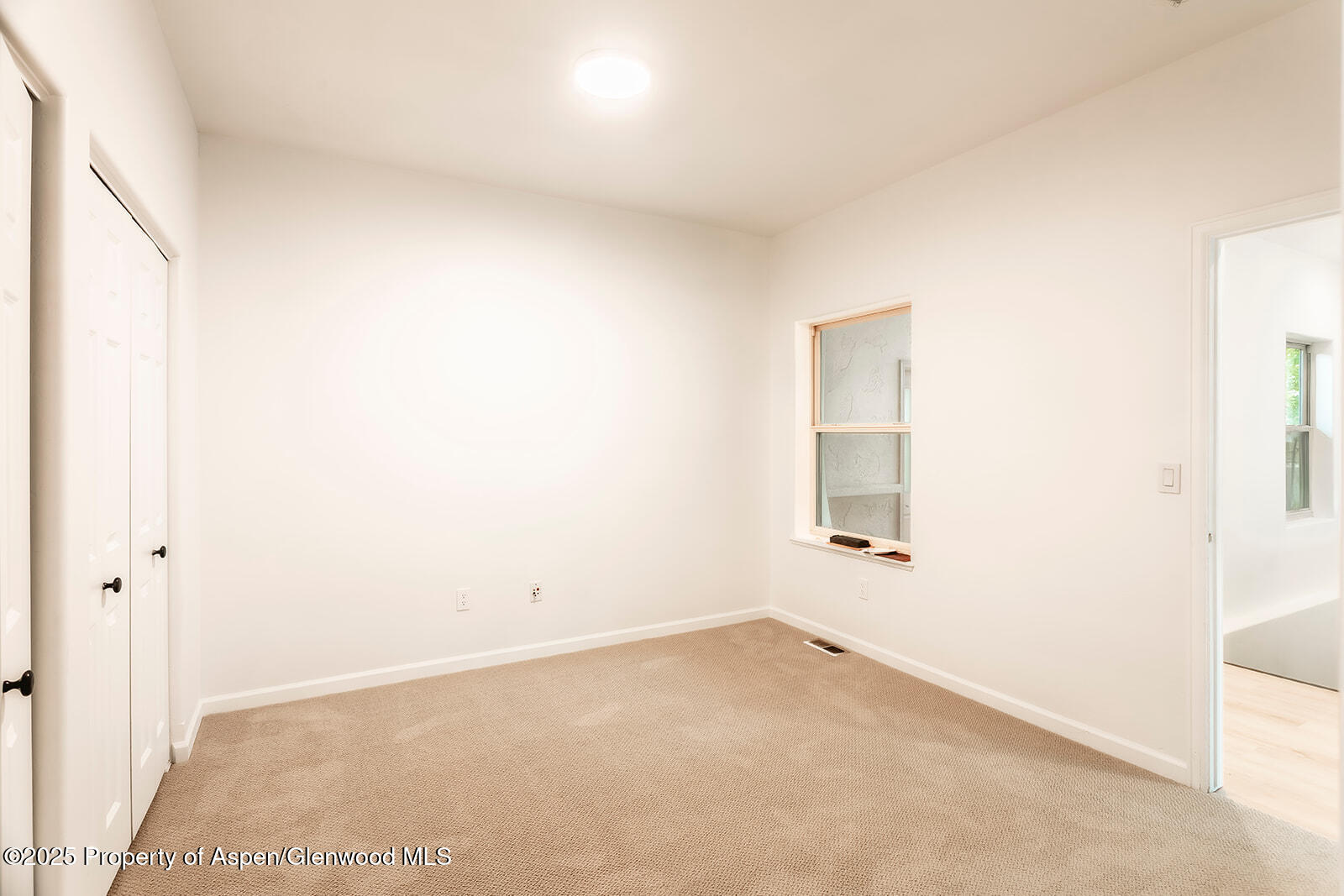 94 Castle Ridge Drive Property Photo 17