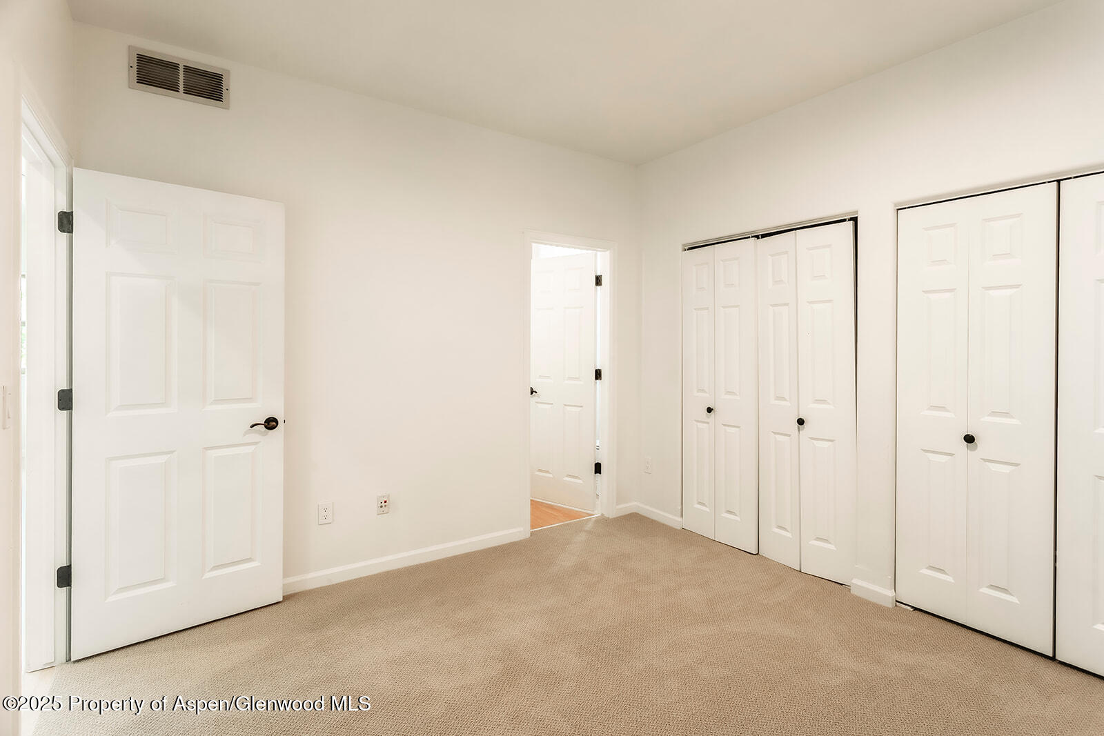 94 Castle Ridge Drive Property Photo 20