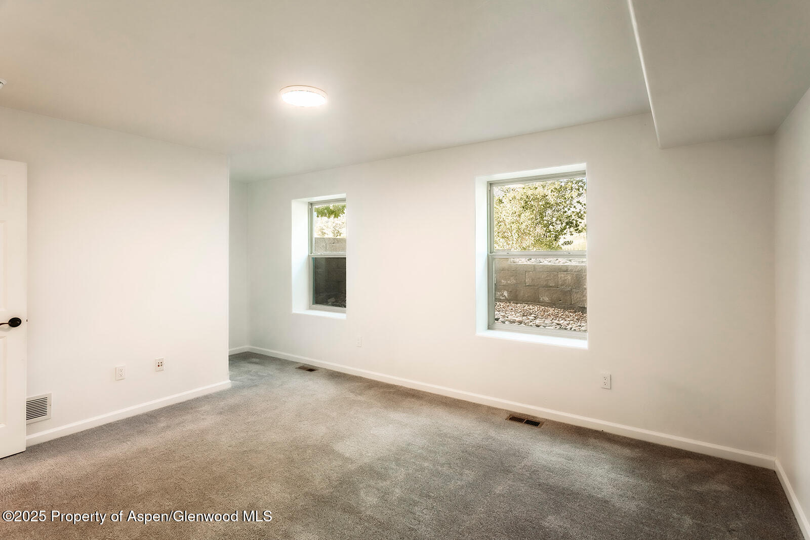 94 Castle Ridge Drive Property Photo 27