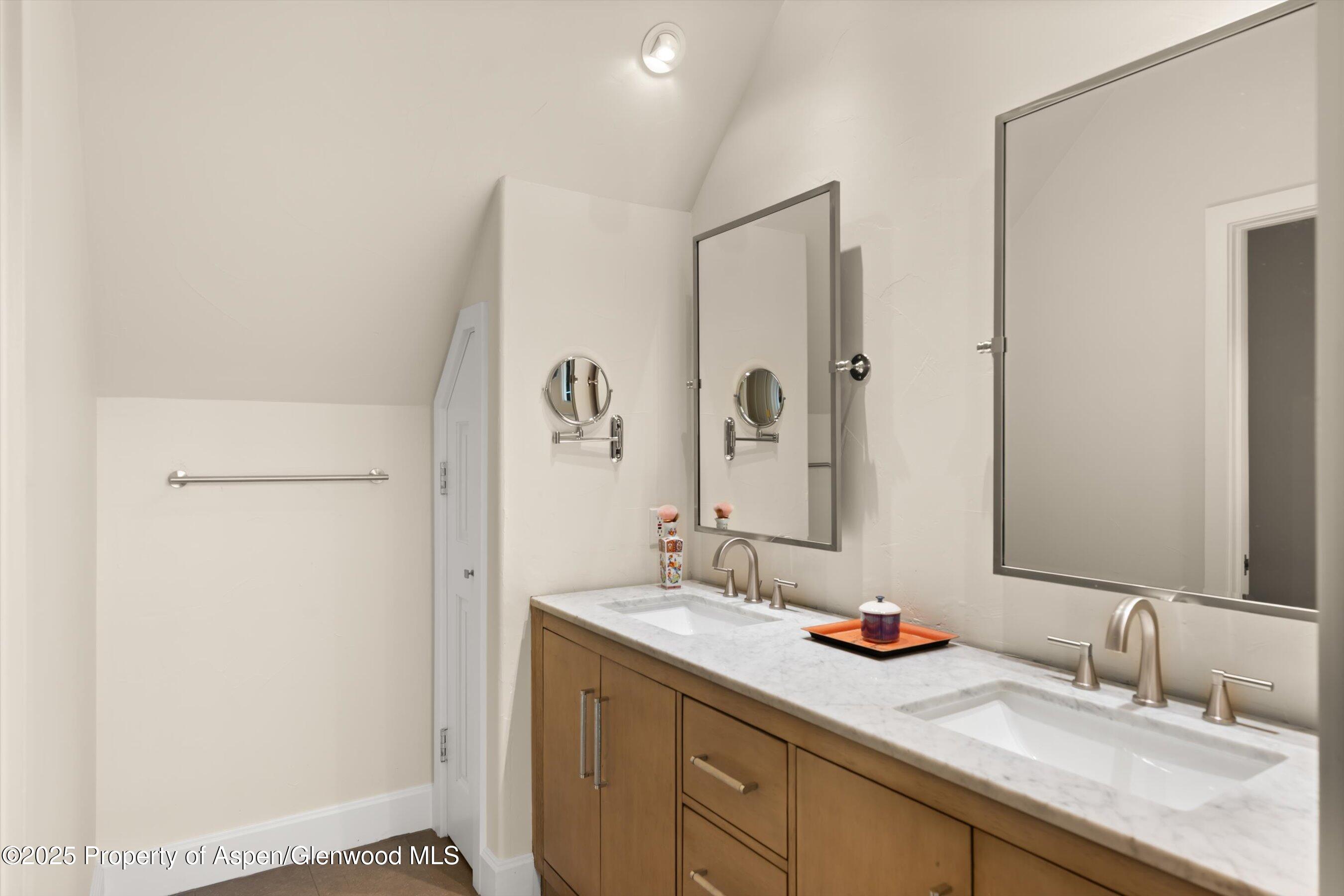 2240 Old Herron Road Property Photo 14