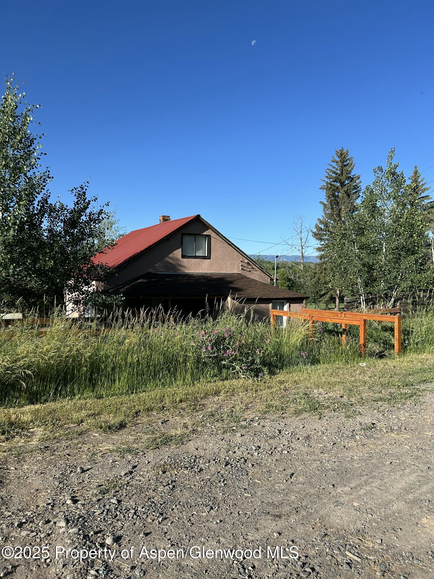16125 57 8/10 Road Property Photo 1