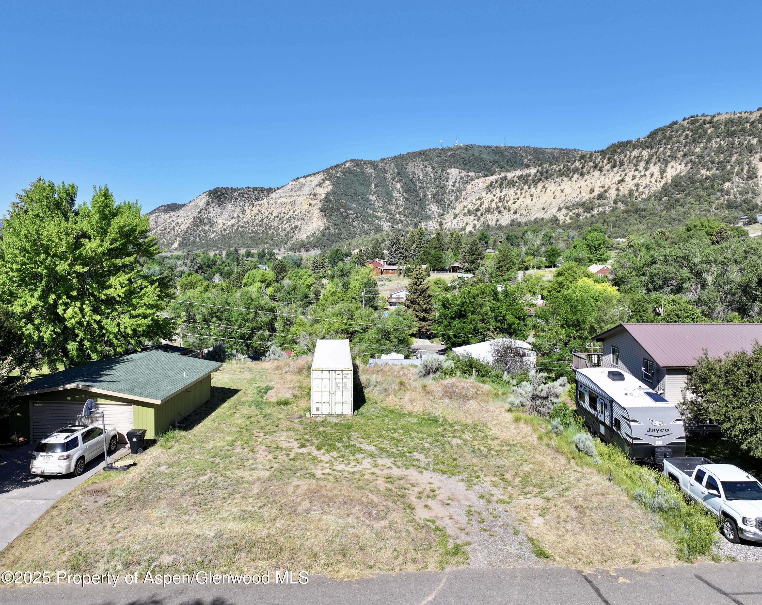 851 5th Street Property Photo 1