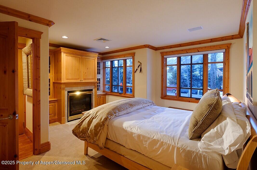 835 E Cooper Avenue 4 Property Photo 7