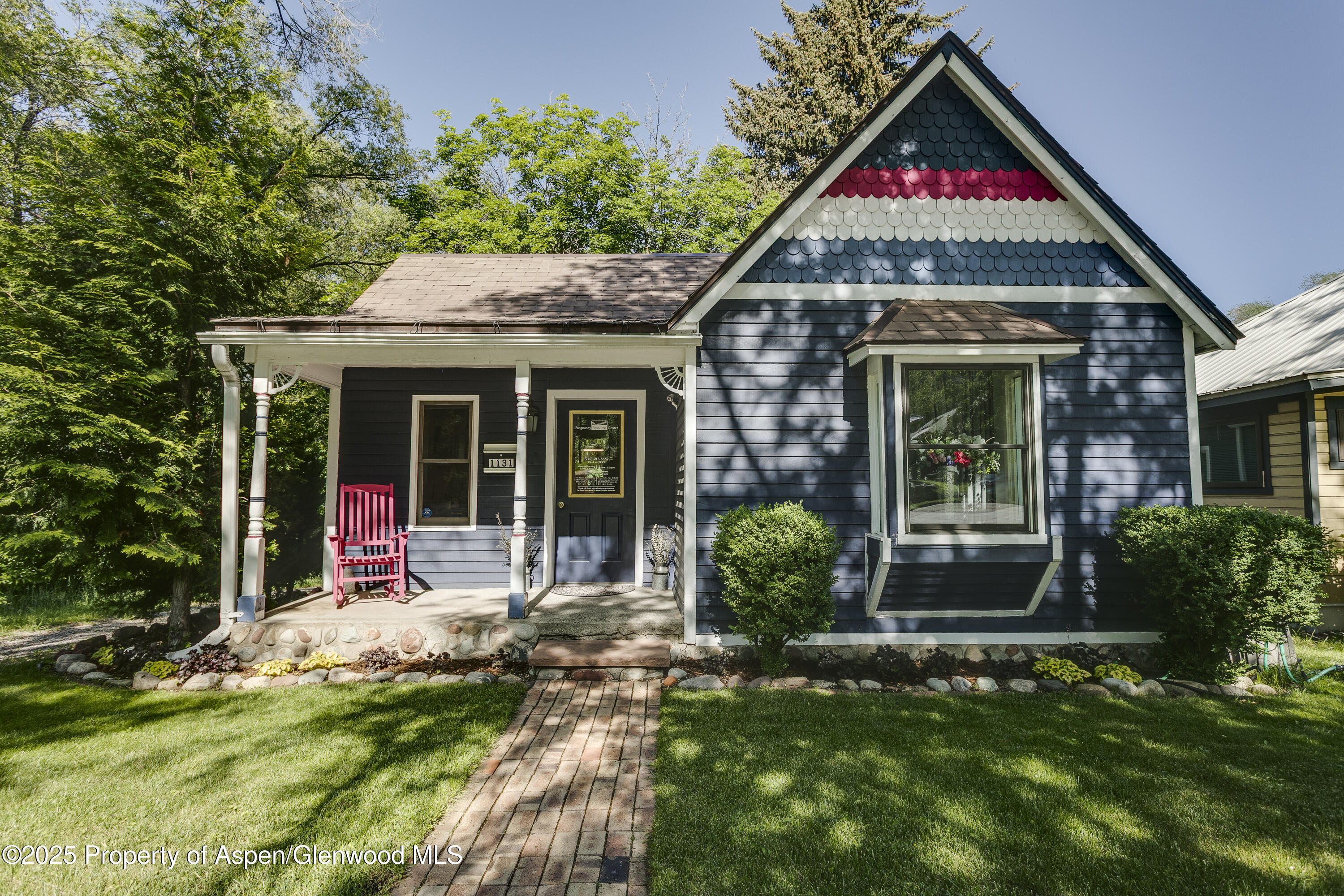1131 Grand Avenue Property Photo